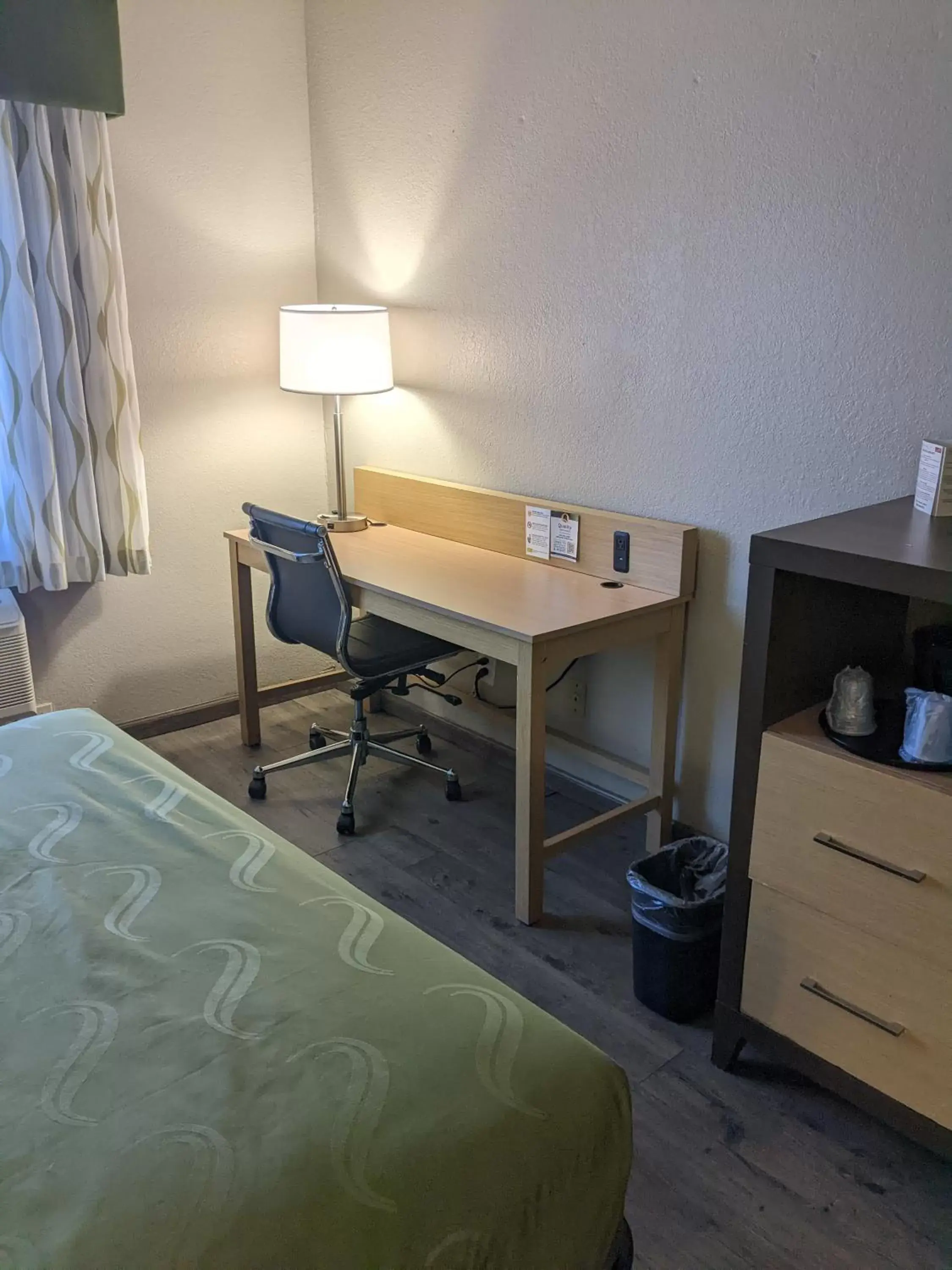 Bedroom, Seating Area in Quality Inn & Suites Delaware