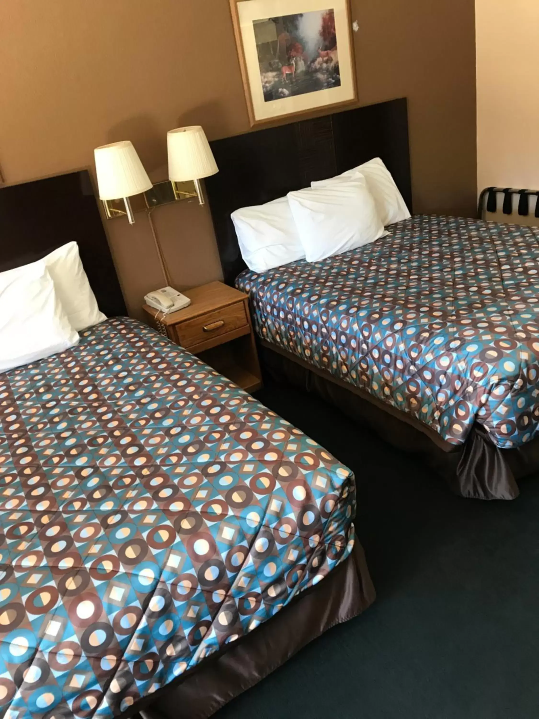 Bed in Rim Country Inn