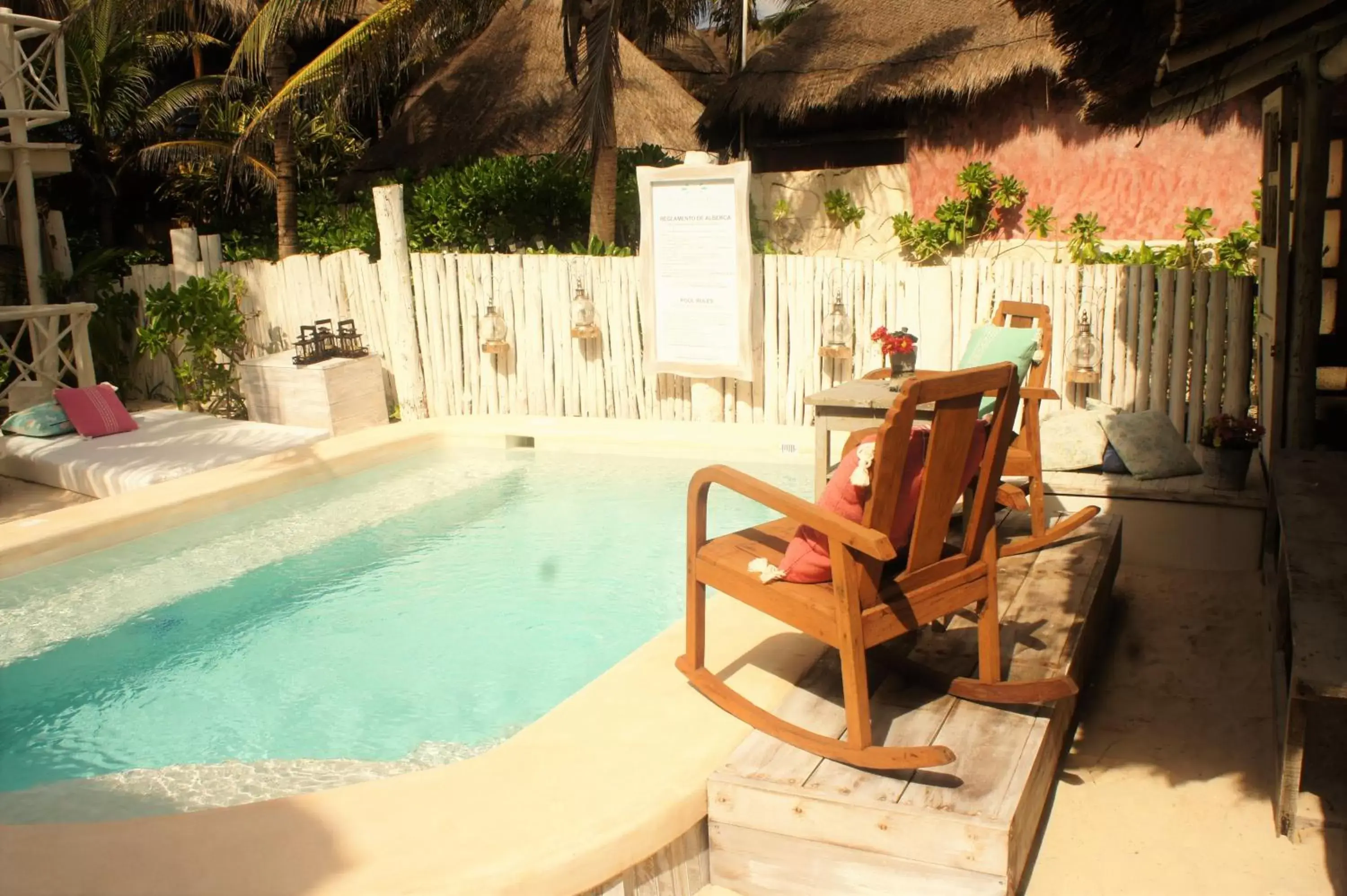 Restaurant/places to eat, Swimming Pool in Punta Piedra Beach Posada