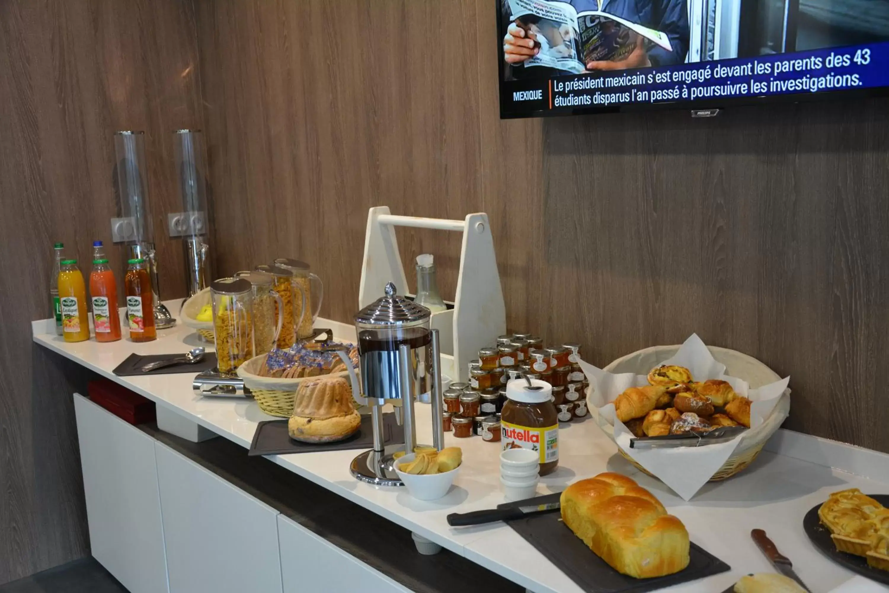 Buffet breakfast in Mercure Belfort Centre