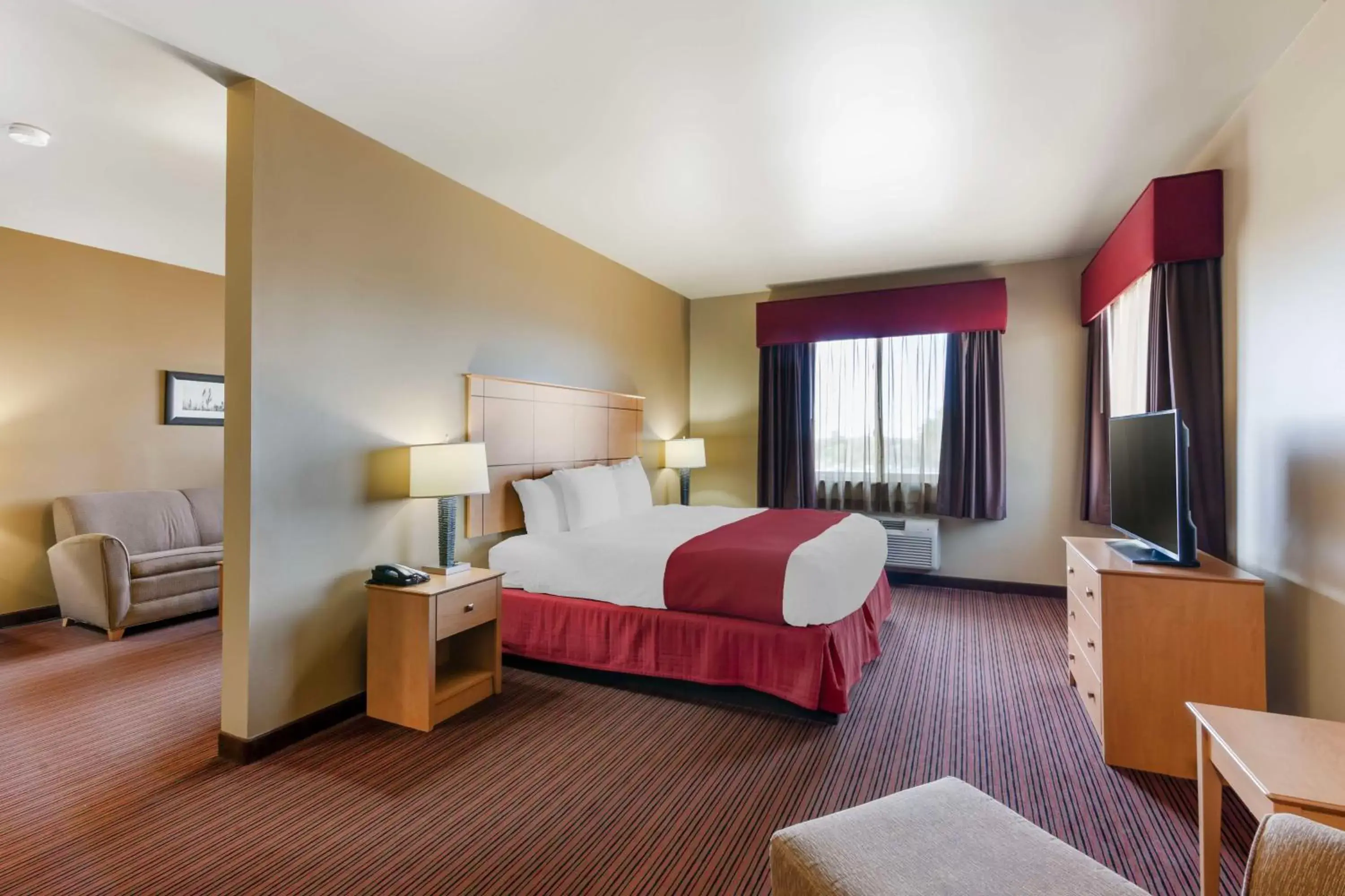 Bedroom in Best Western Golden Prairie Inn and Suites