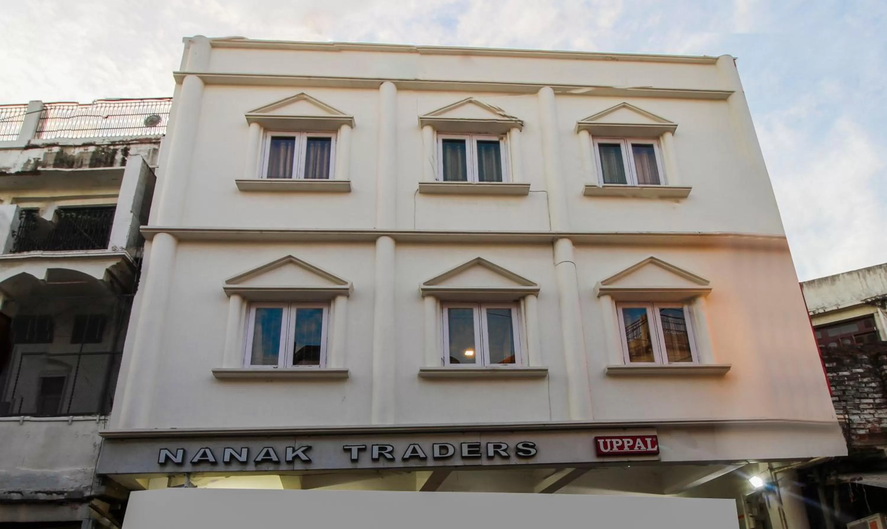 Facade/entrance, Property Building in Itsy By Treebo - Royal Monarch