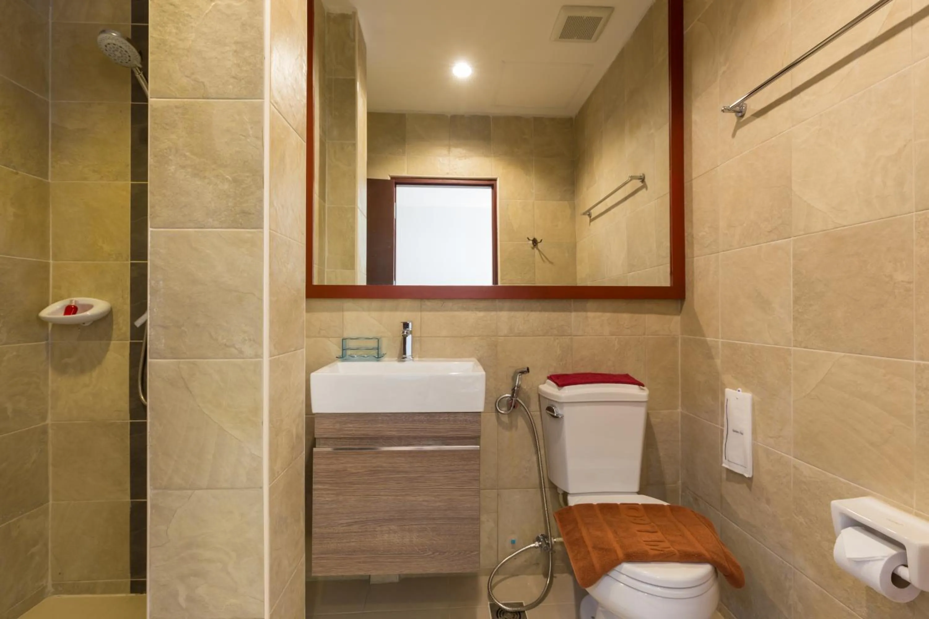 Bathroom in Tee Pak Dee Resident Phuket