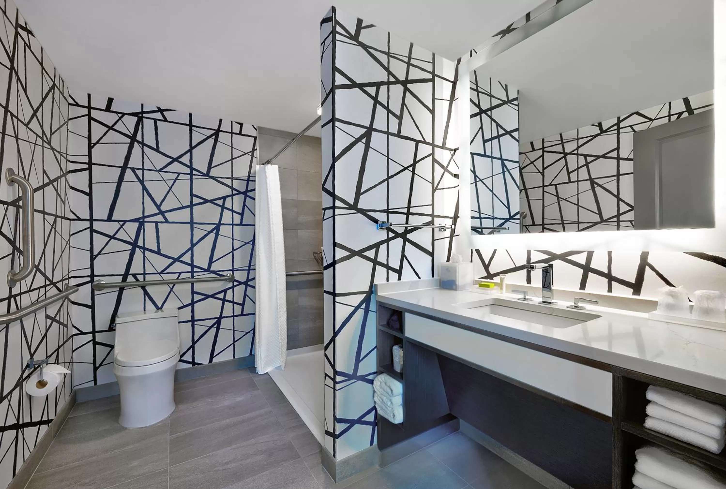 Bathroom in Le Méridien St. Louis Downtown