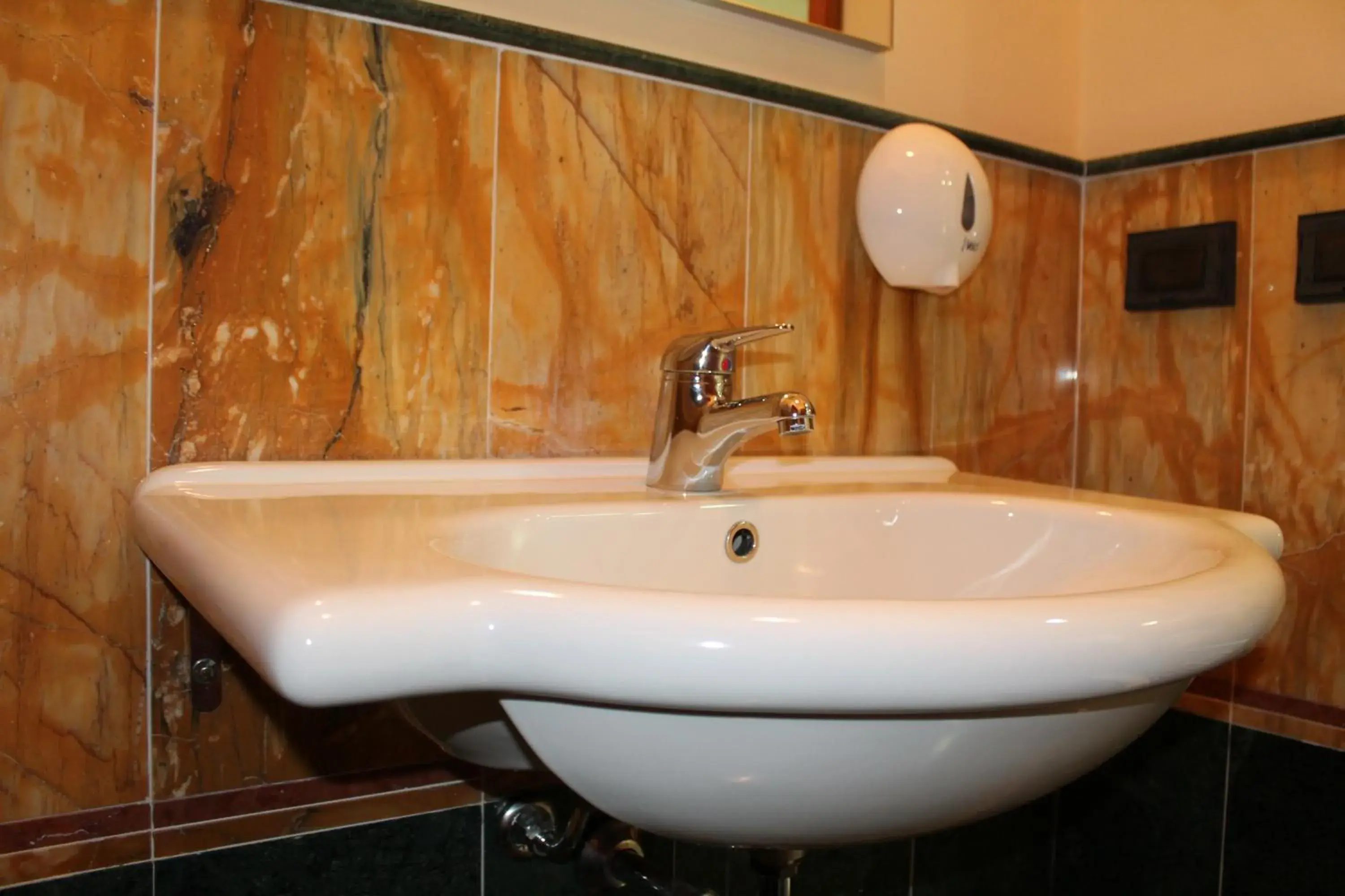 Bathroom in Hotel Paradiso Delle Madonie