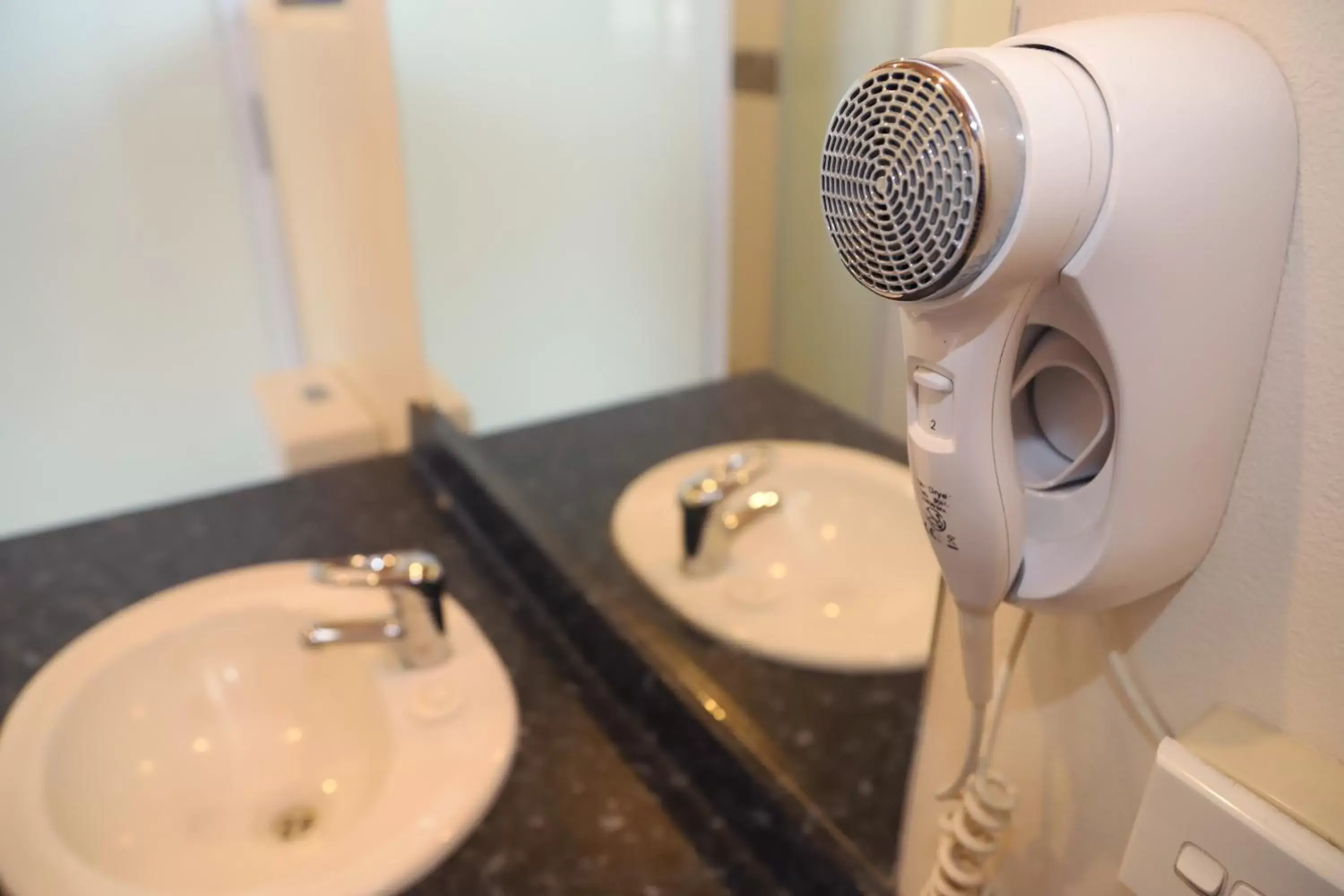 Shower, Bathroom in Aquarius On The Beach