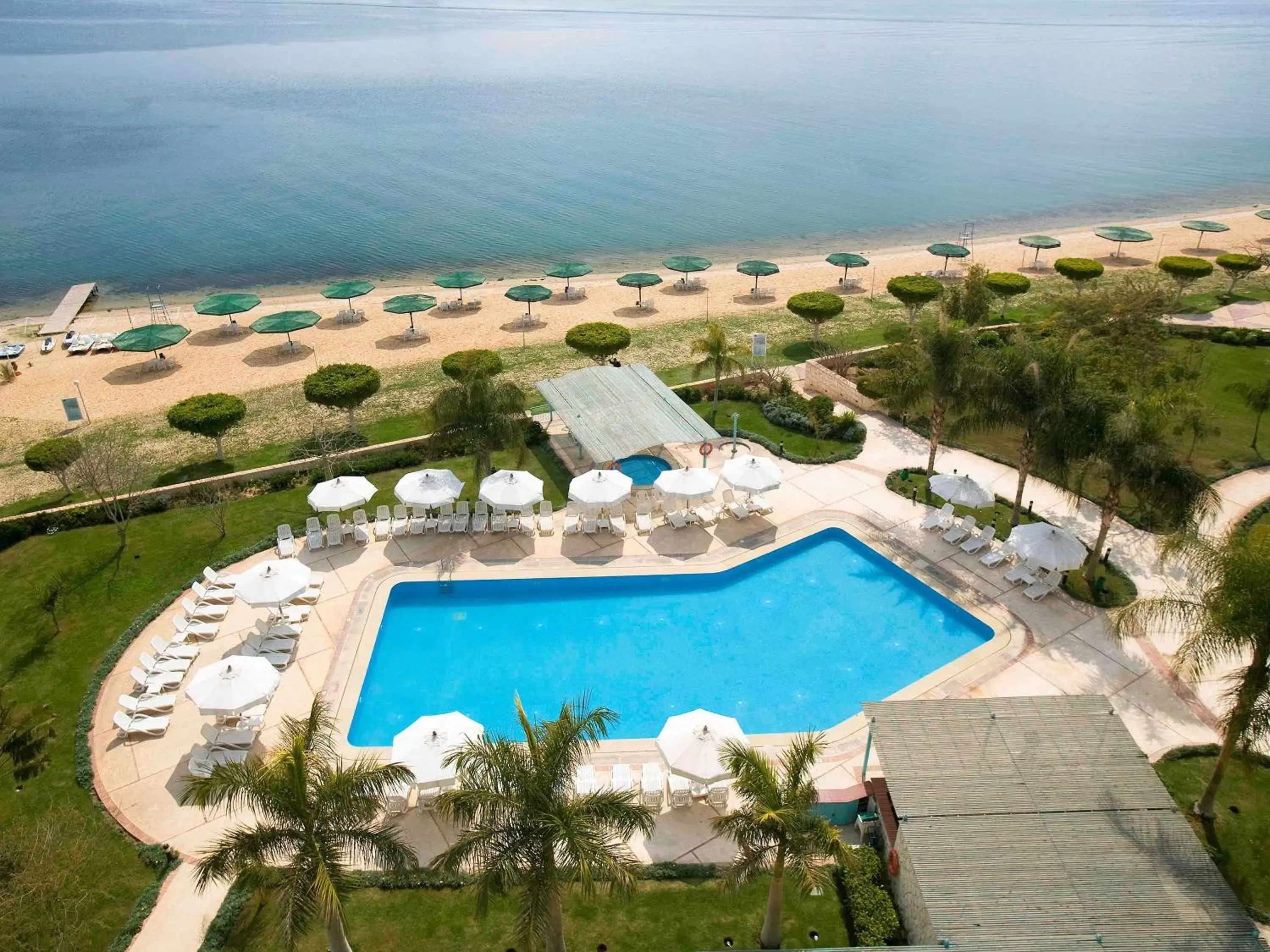 Photo of the whole room, Pool View in Mercure Ismailia Forsan Island