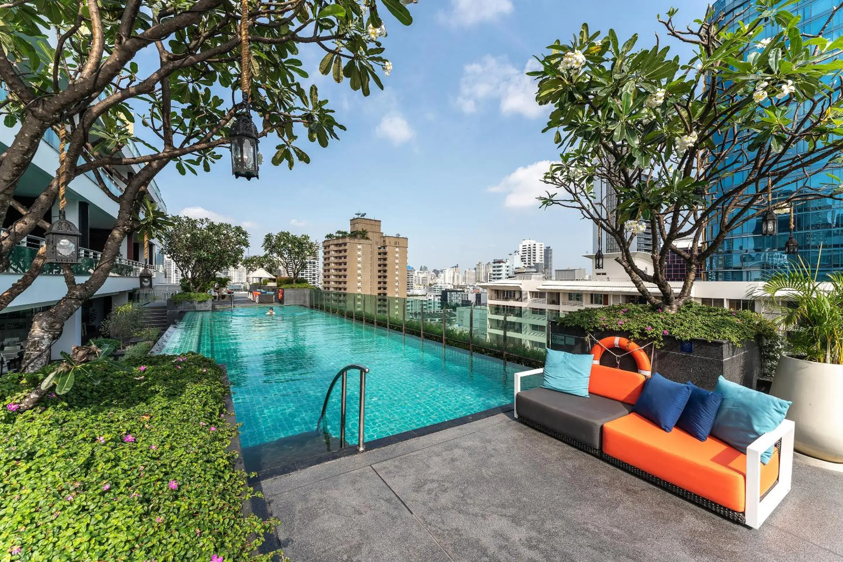 Pool view, Swimming Pool in MUU Bangkok Hotel