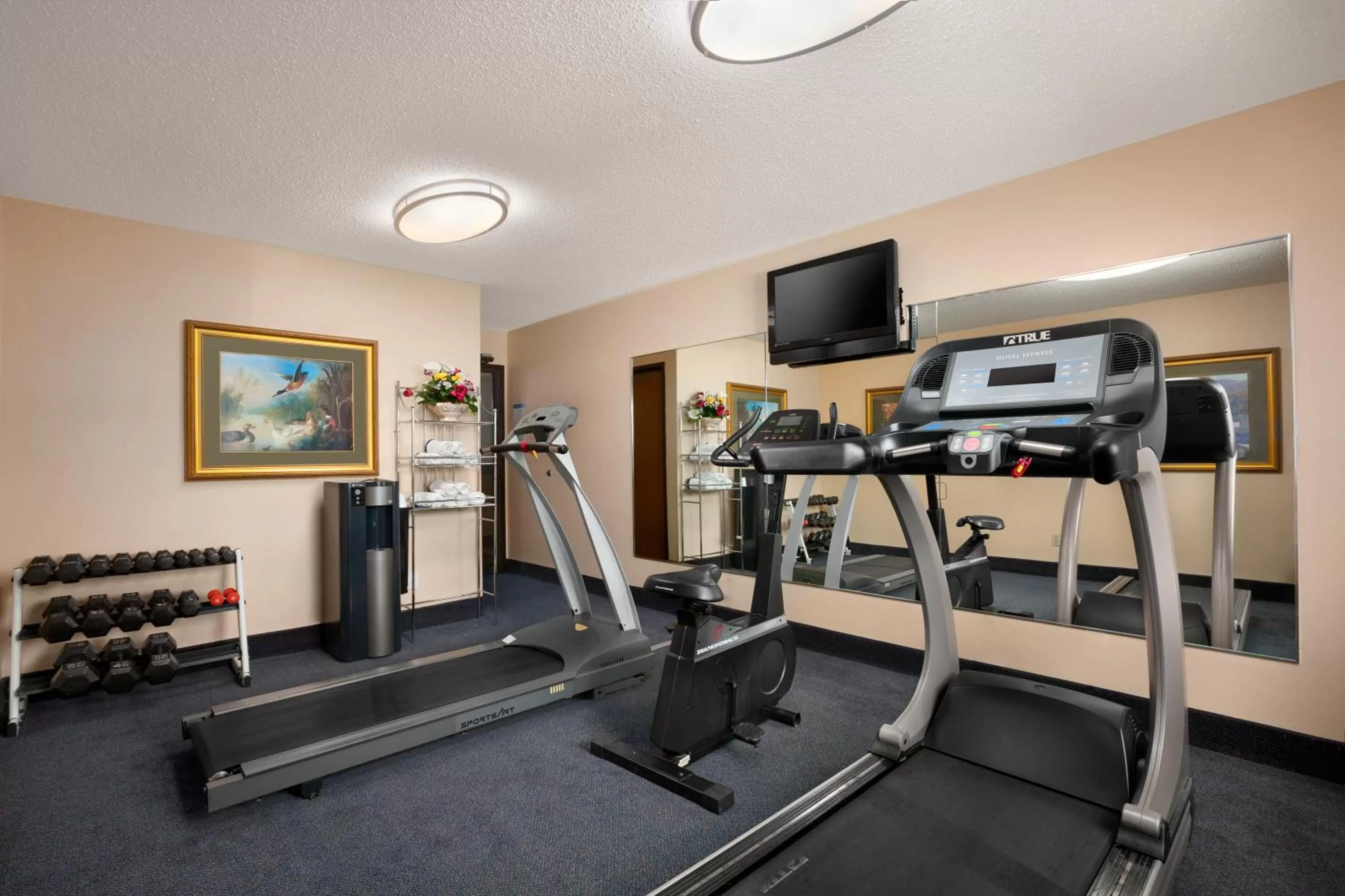 Fitness centre/facilities in Days Inn by Wyndham Keene NH