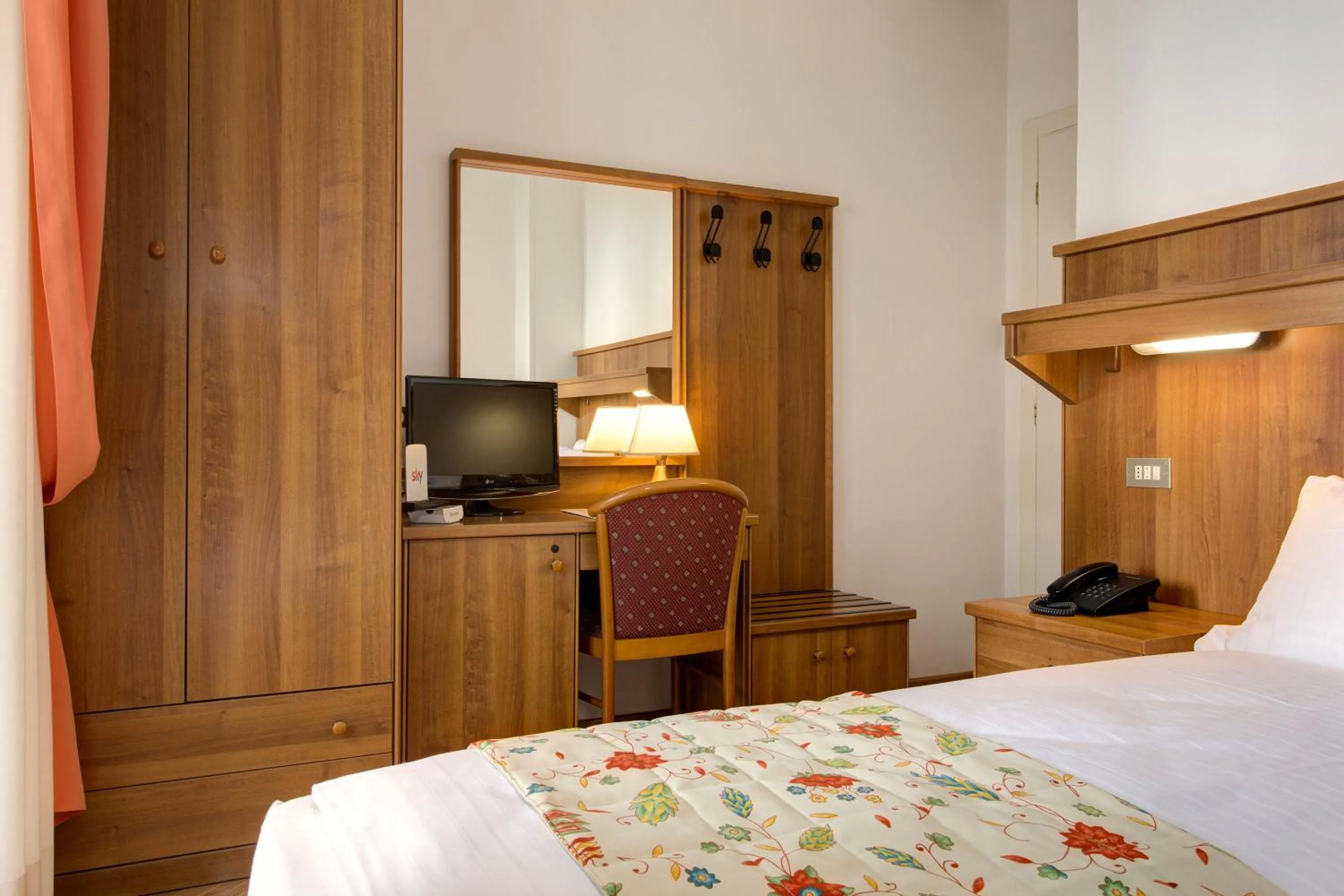 Photo of the whole room in Hotel Cavalieri Palace & Suites