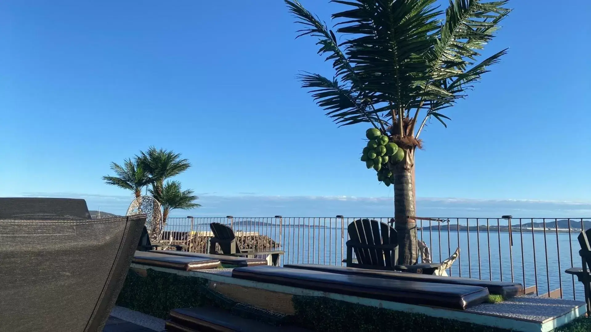 Balcony/Terrace, Sea View in Hôtel Sept-Îles