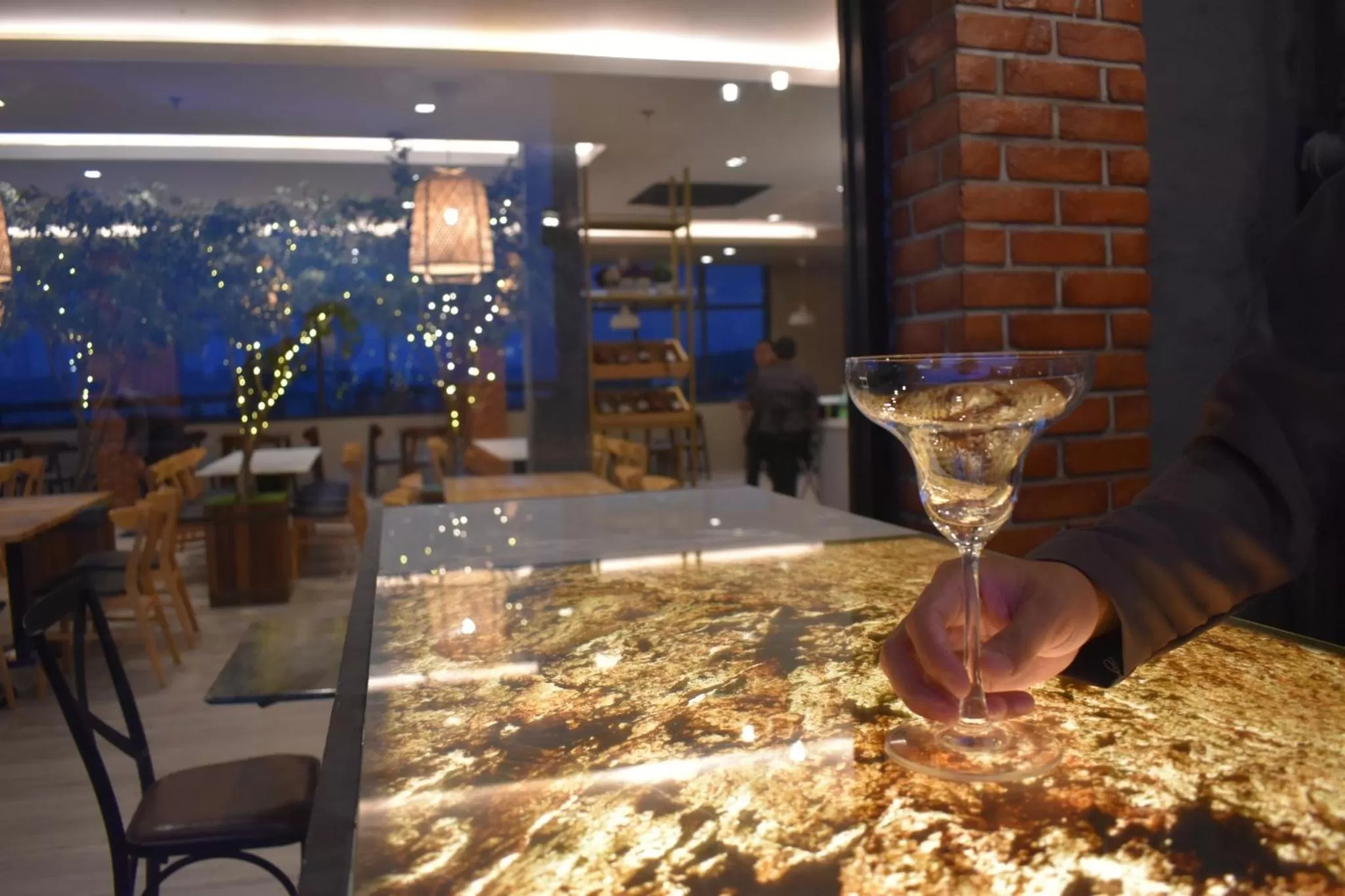 Restaurant/places to eat in West Prime Hotel