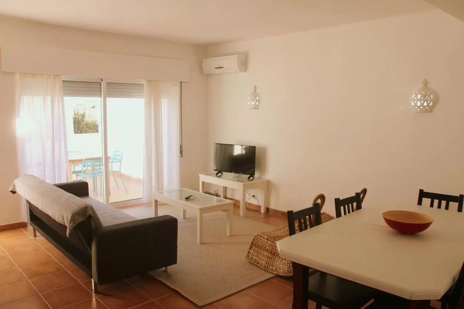 Communal lounge/ TV room, Seating Area in Vilas Marrocha