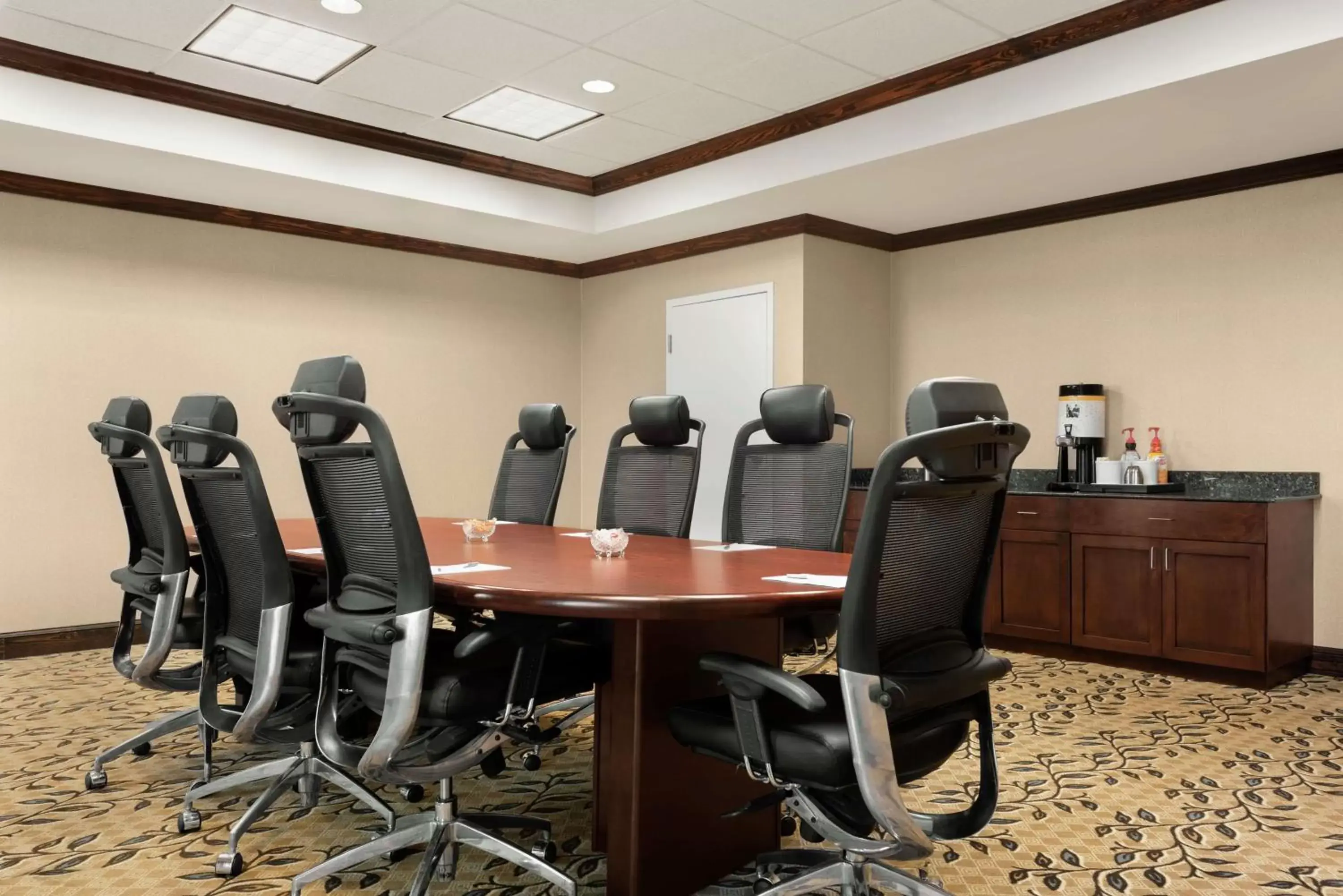 Meeting/conference room in Hampton Inn & Suites Brunswick