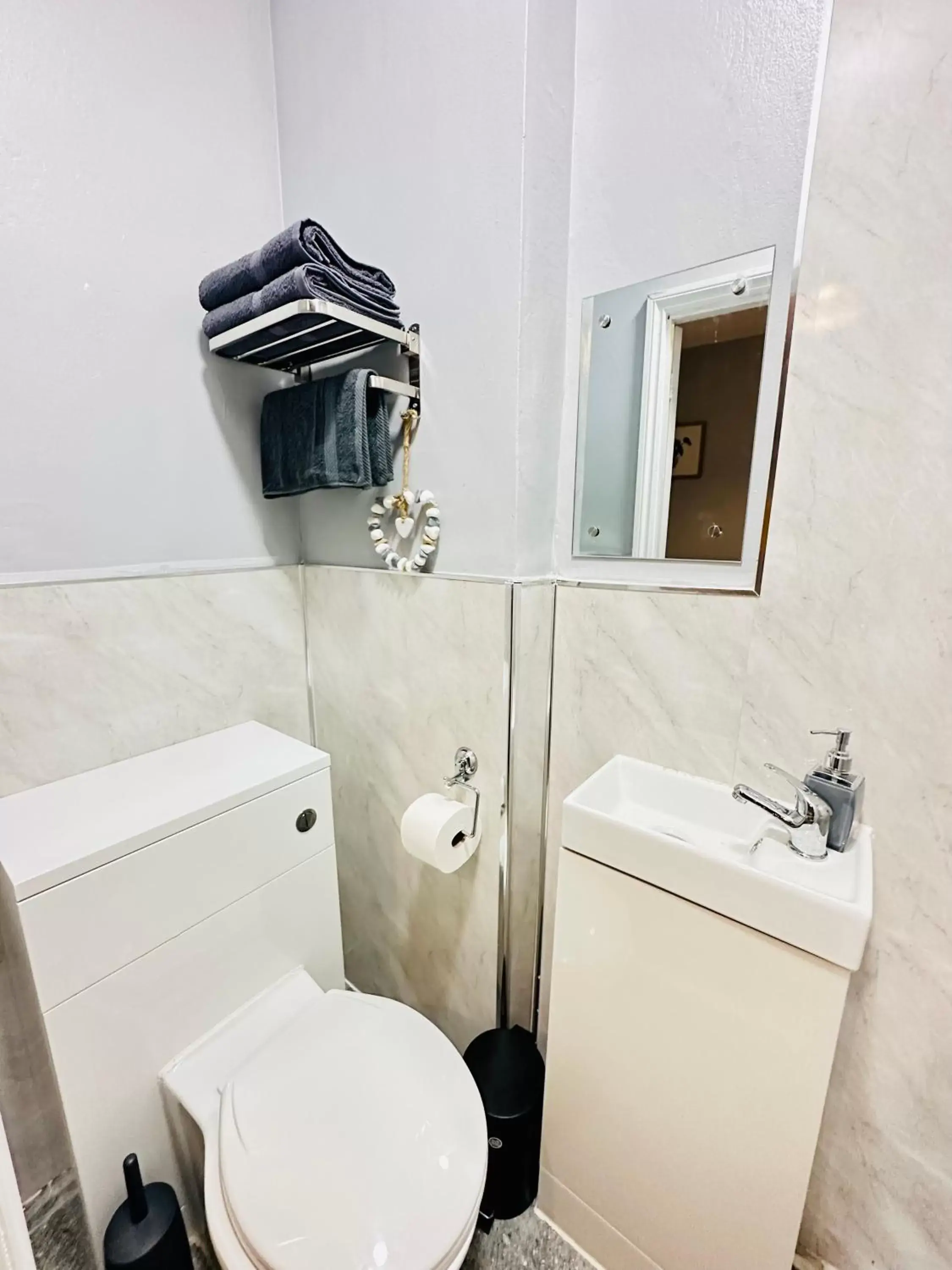 Toilet, Bathroom in Sandys Holidays Home