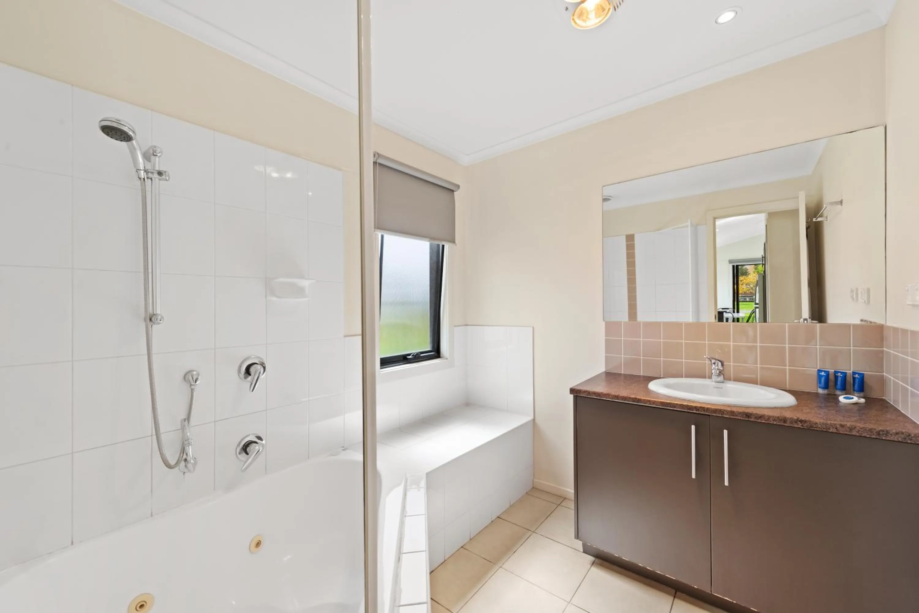 Bathroom in Discovery Parks - Geelong