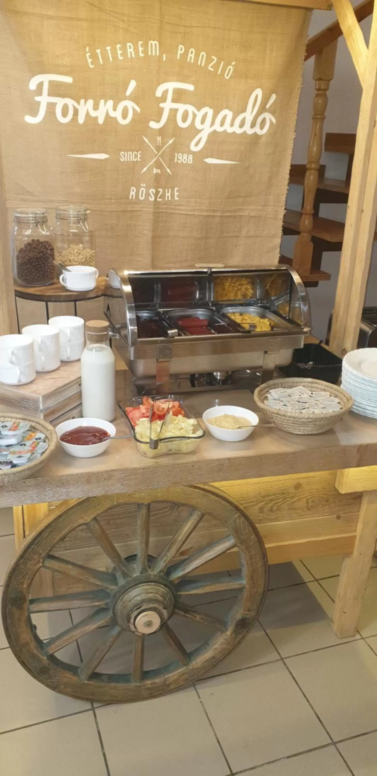 Restaurant/places to eat in Bauer Resort Countryside Retreat