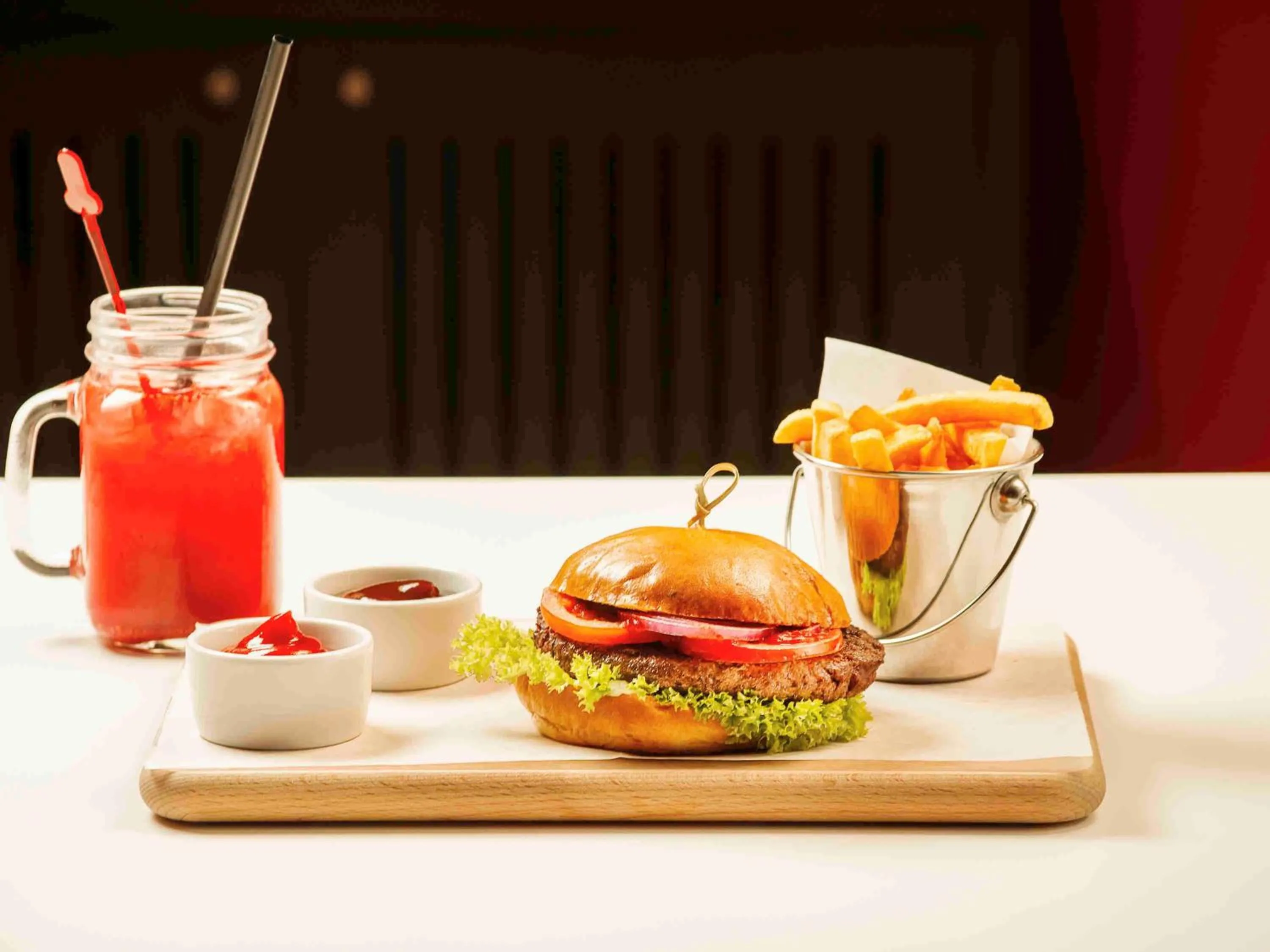 Restaurant/places to eat in Ibis Warszawa Ostrobramska