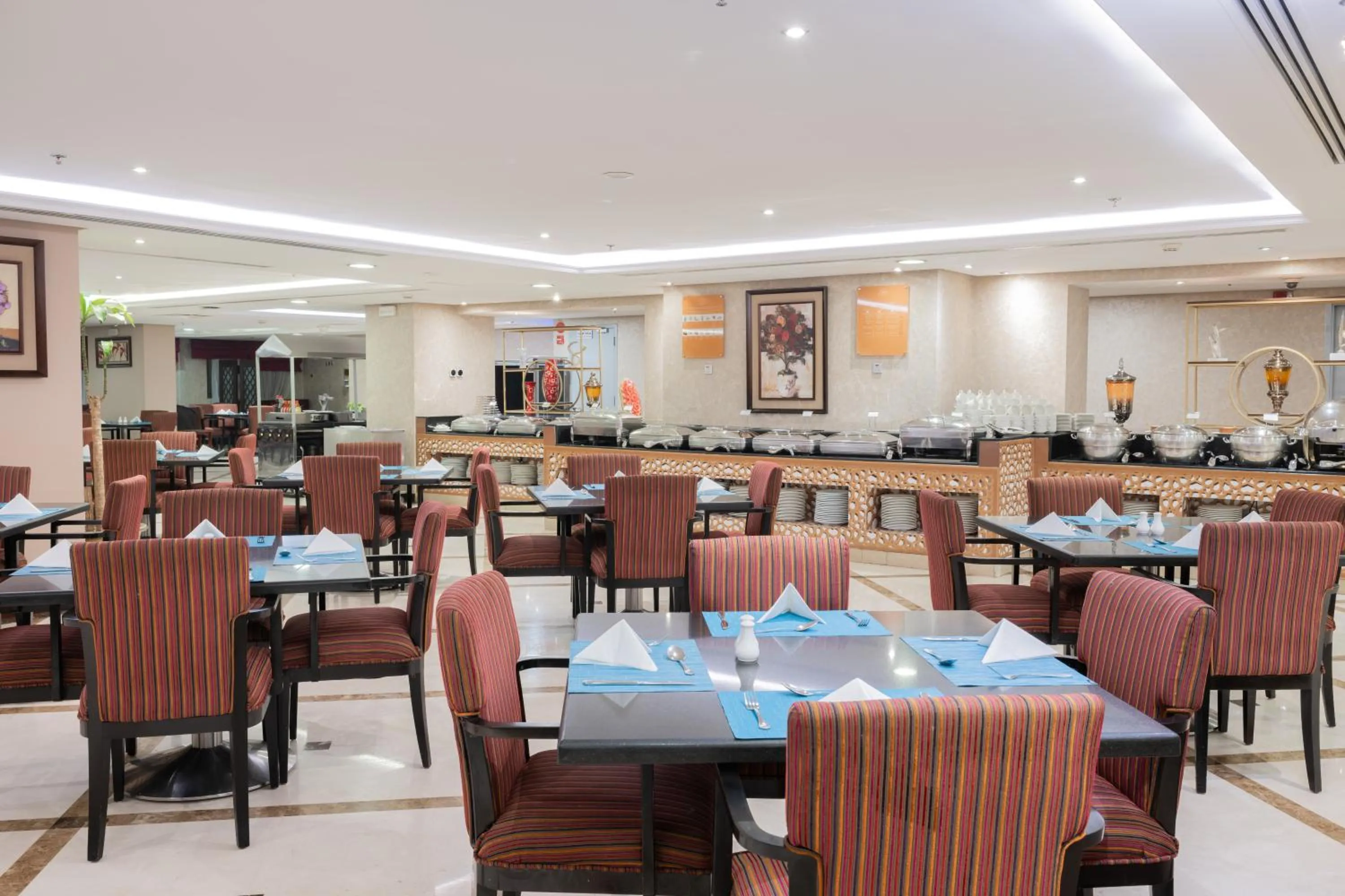 Restaurant/places to eat in Millennium Al Aqeeq Hotel