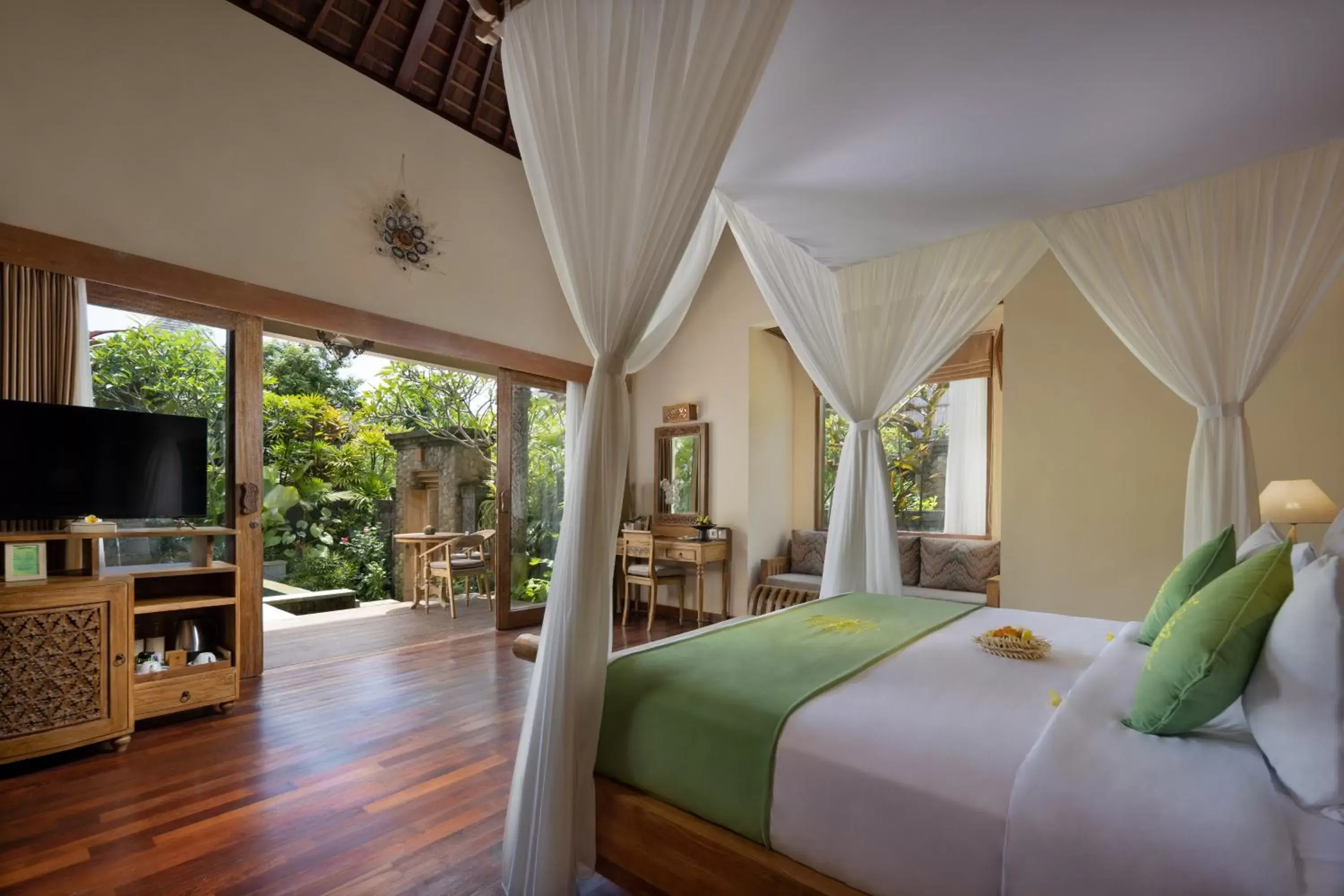 TV and multimedia, Bed in The Alena Resort a Pramana Experience TV and multimedia, Bed in The Alena Resort a Pramana Experience