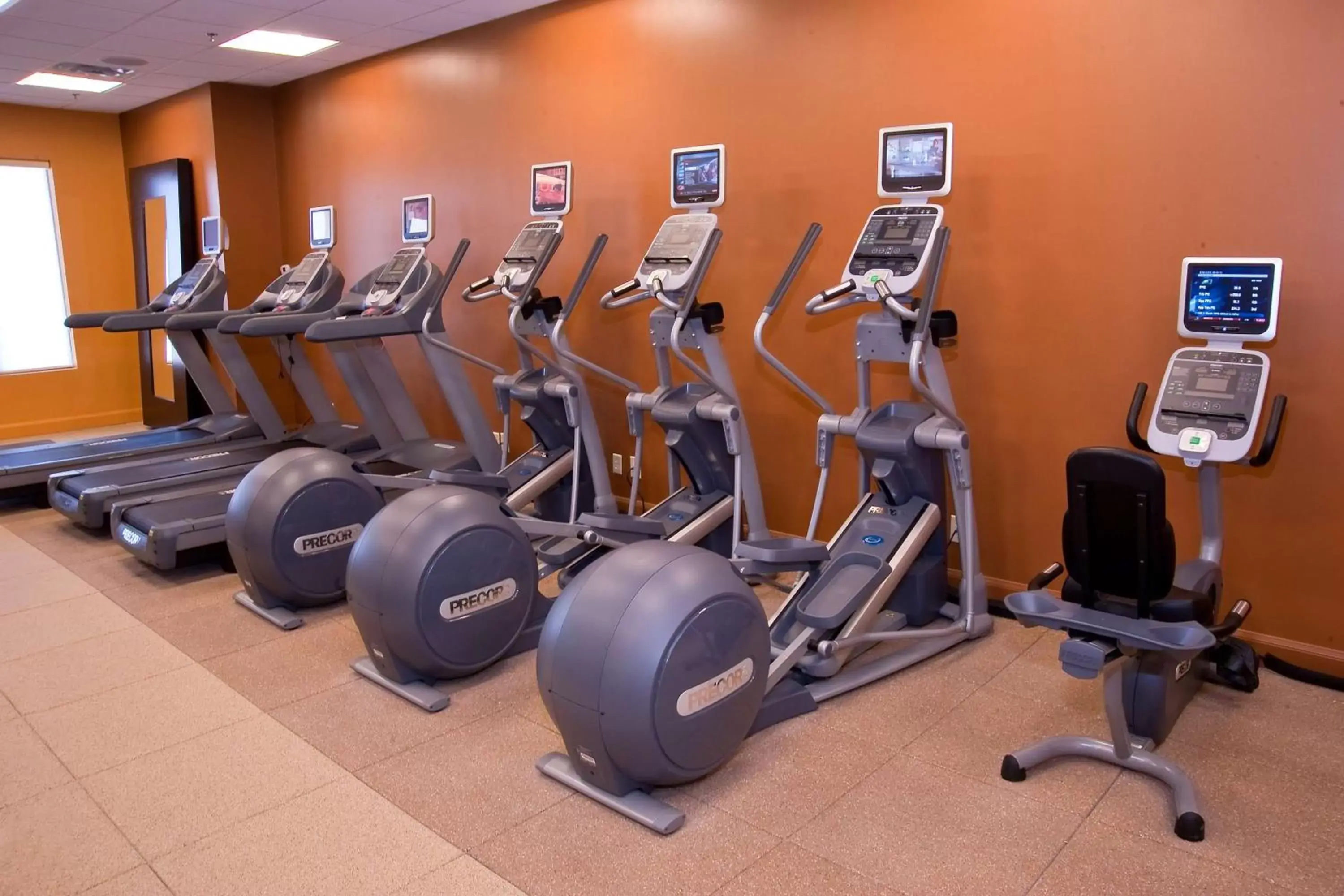 Fitness centre/facilities, Fitness Center/Facilities in DoubleTree by Hilton Collinsville/St.Louis