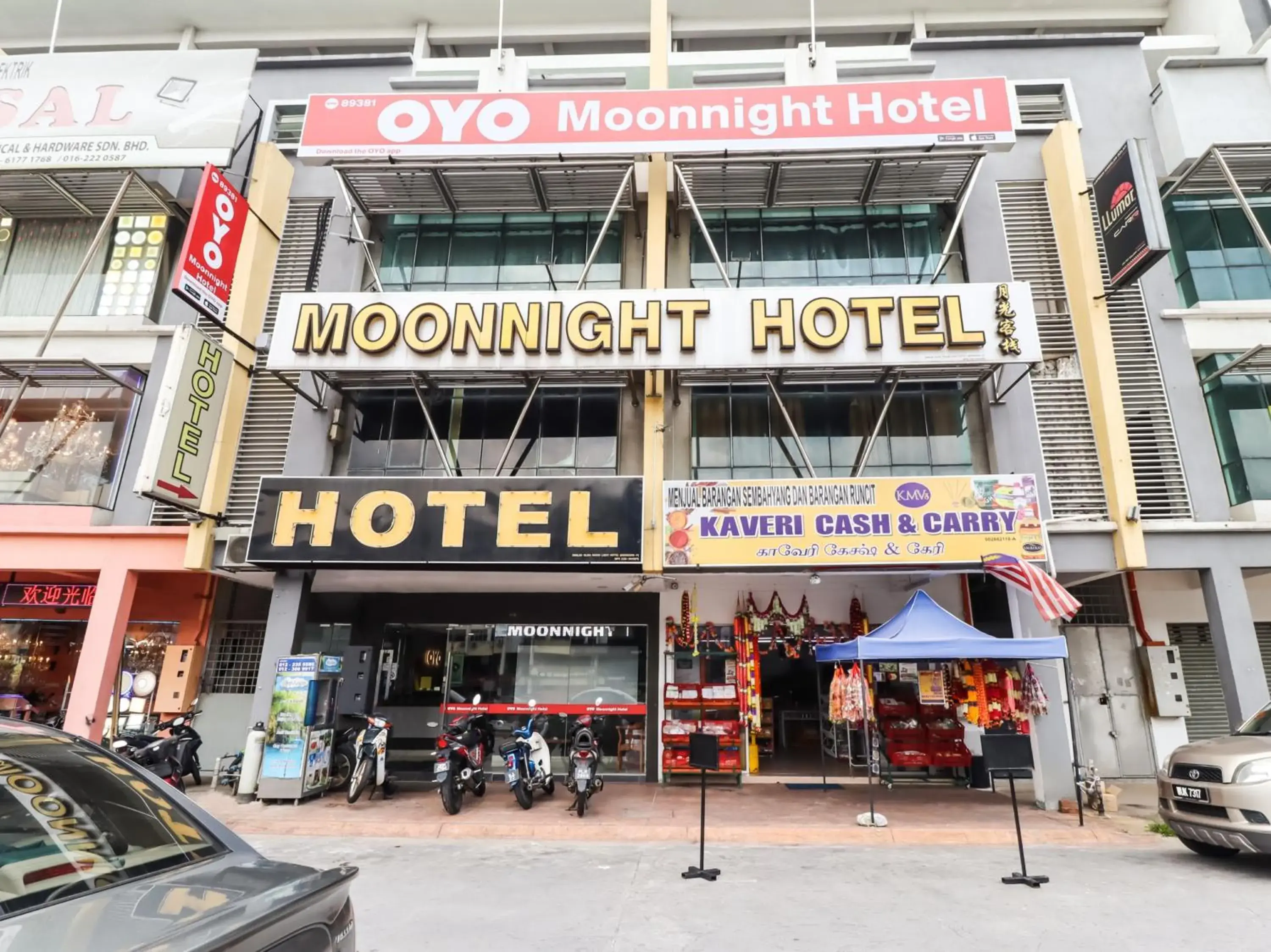 Property Building in OYO 89381 Moonnight Hotel