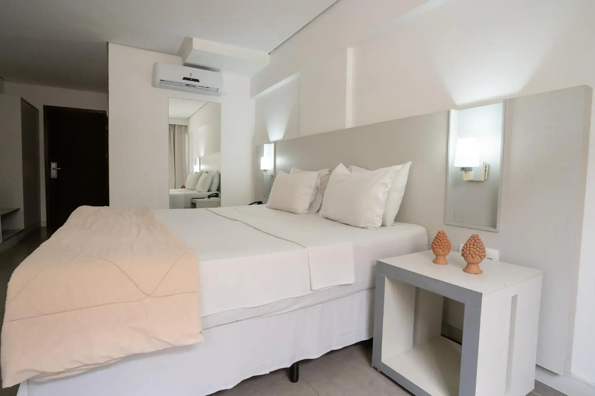 Property building, Bed in Hotel Cabo Branco Atlântico