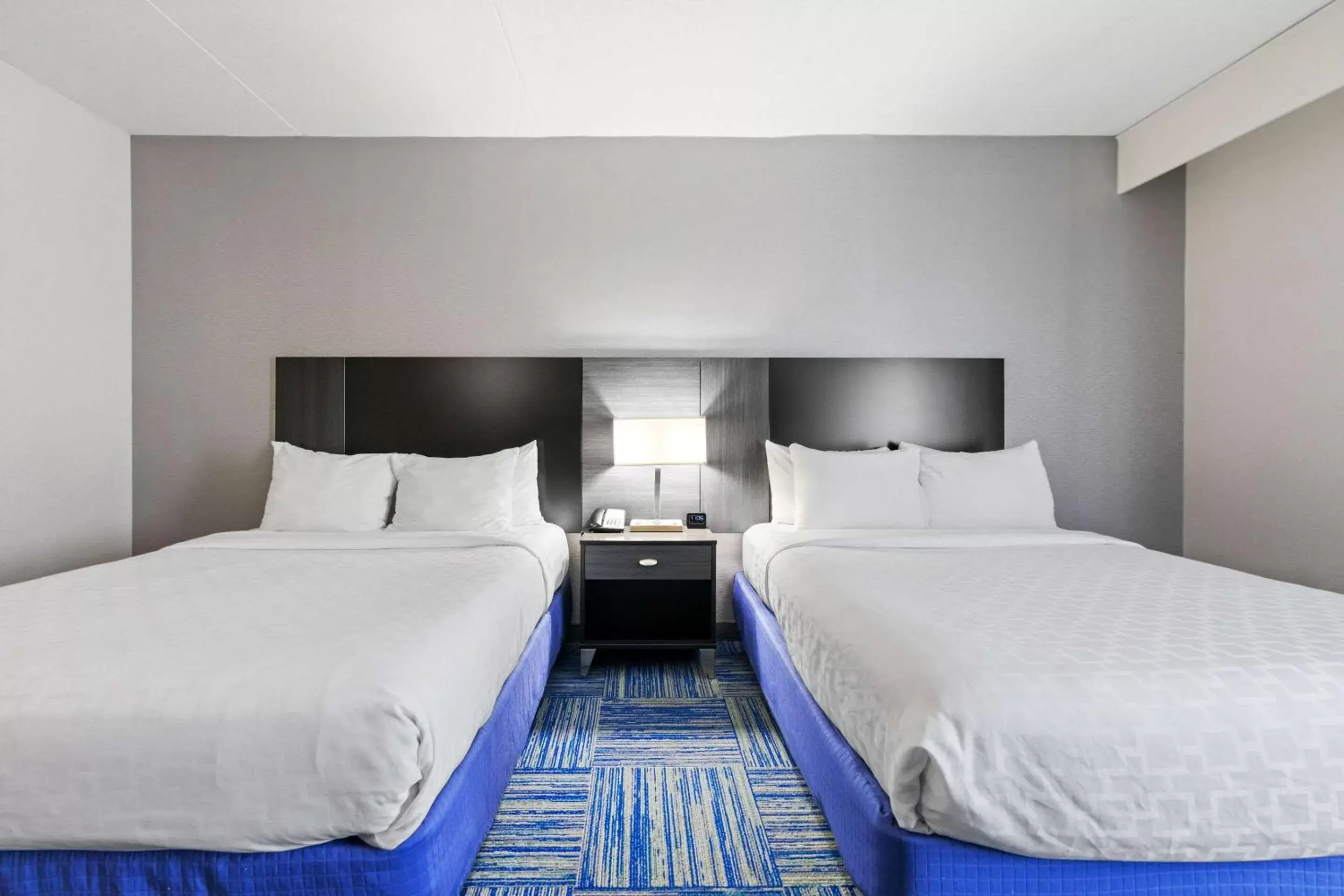 Bedroom, Bed in Allentown Park Hotel, Ascend Hotel Collection