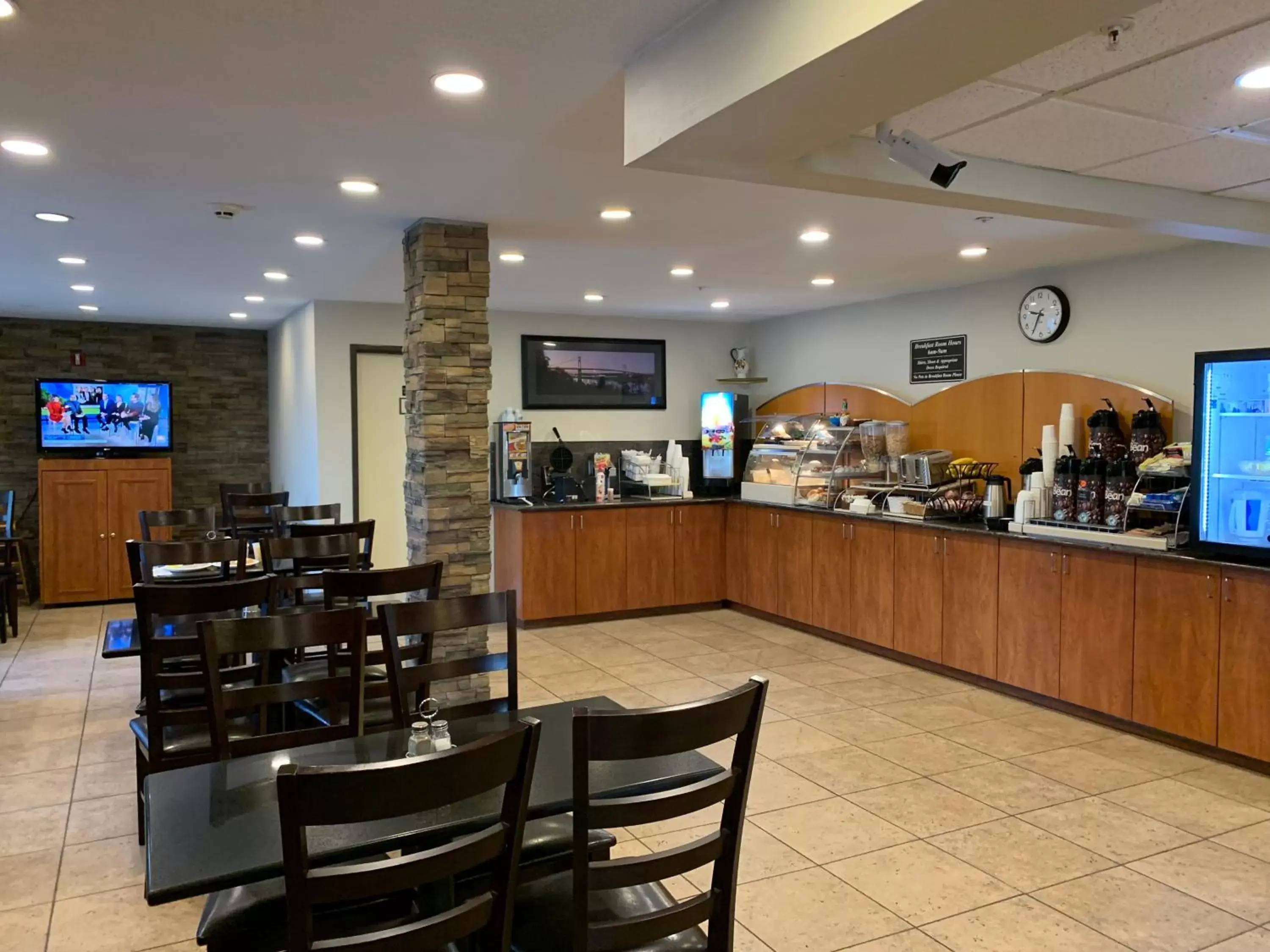 Restaurant/places to eat in Ramada by Wyndham Portland Restaurant/places to eat in Ramada by Wyndham Portland