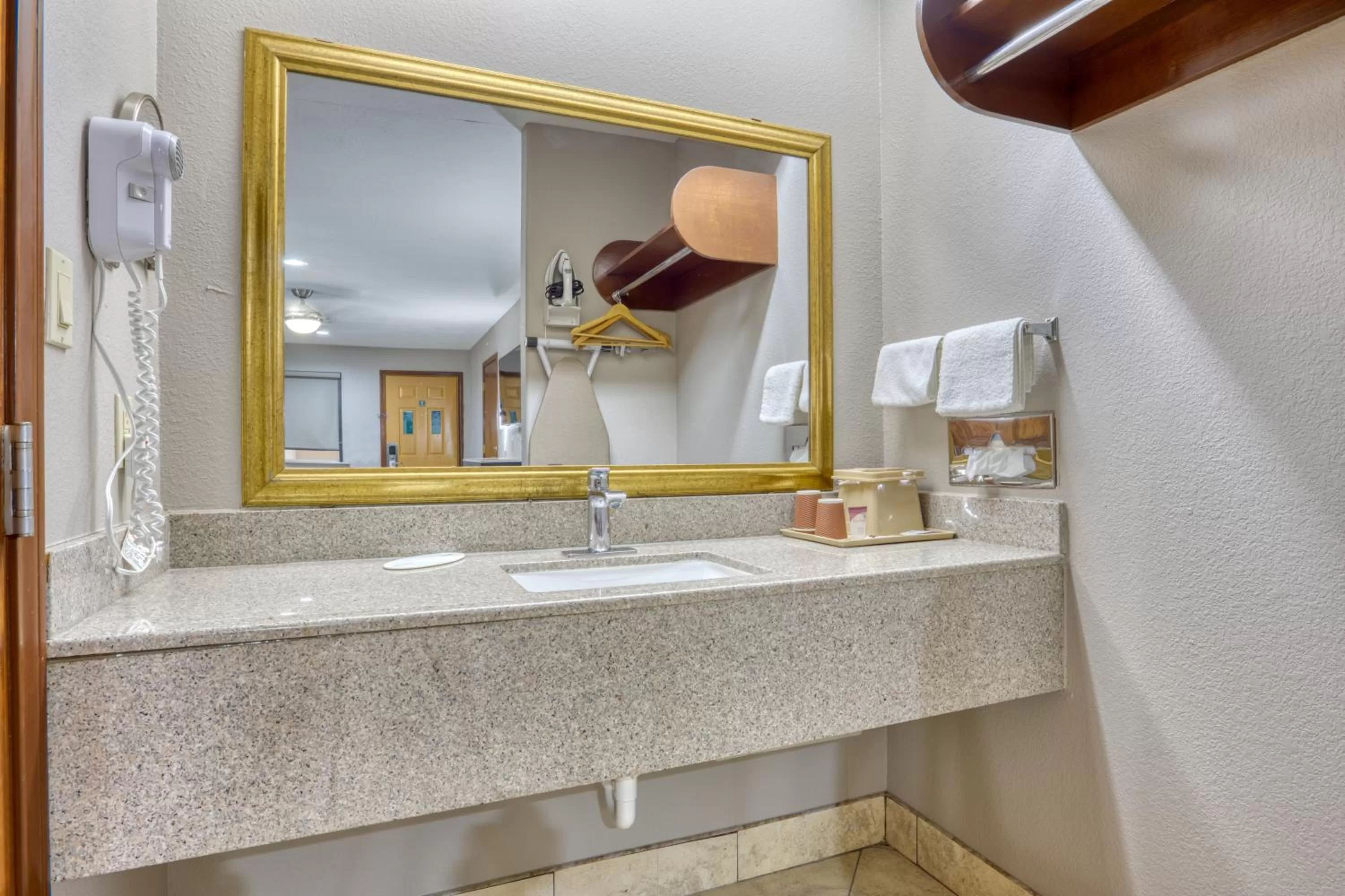 Bathroom in Texas Inn Donna