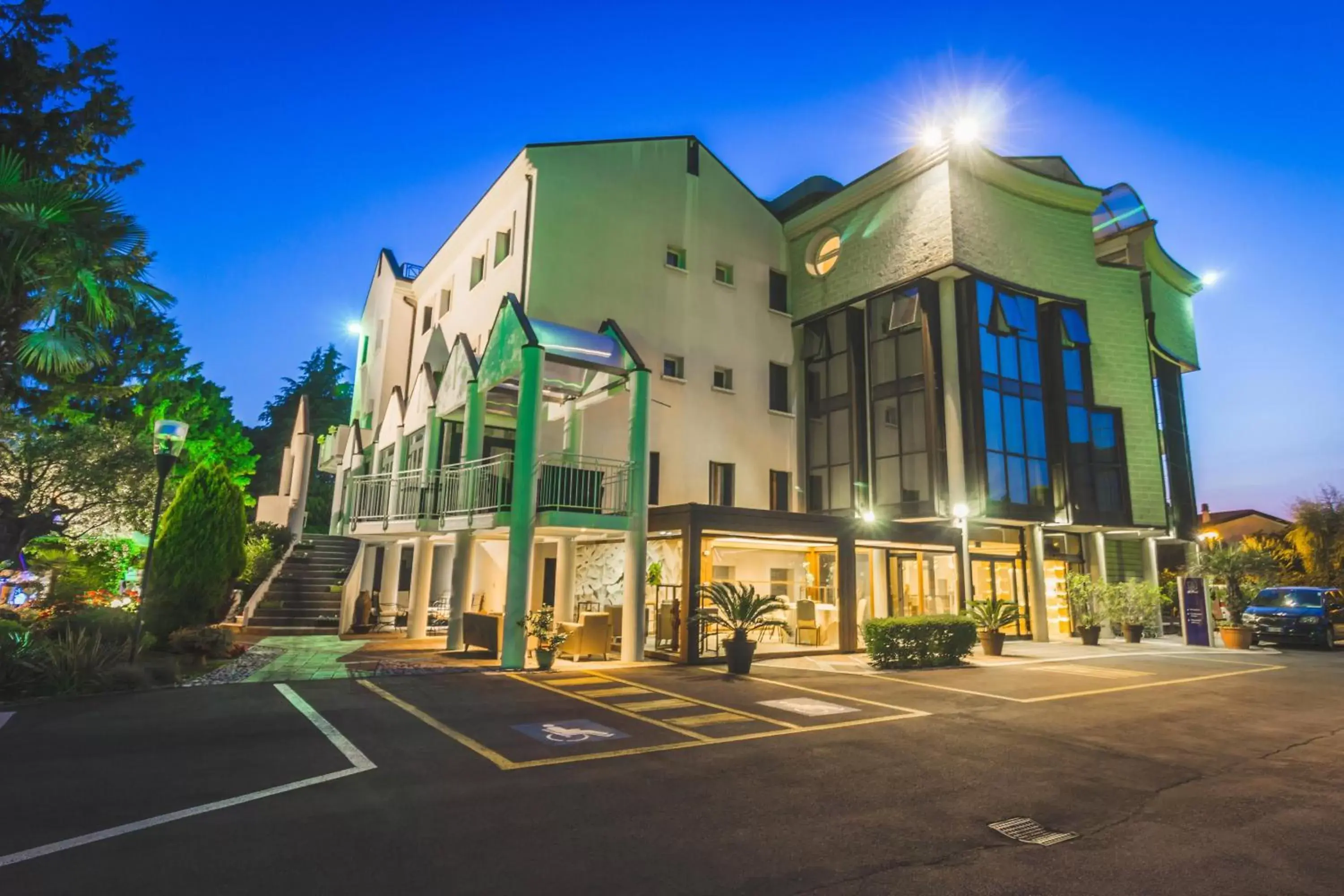 Property building in Park Hotel Ai Pini & Restaurant Ai Pini Property building in Park Hotel Ai Pini & Restaurant Ai Pini