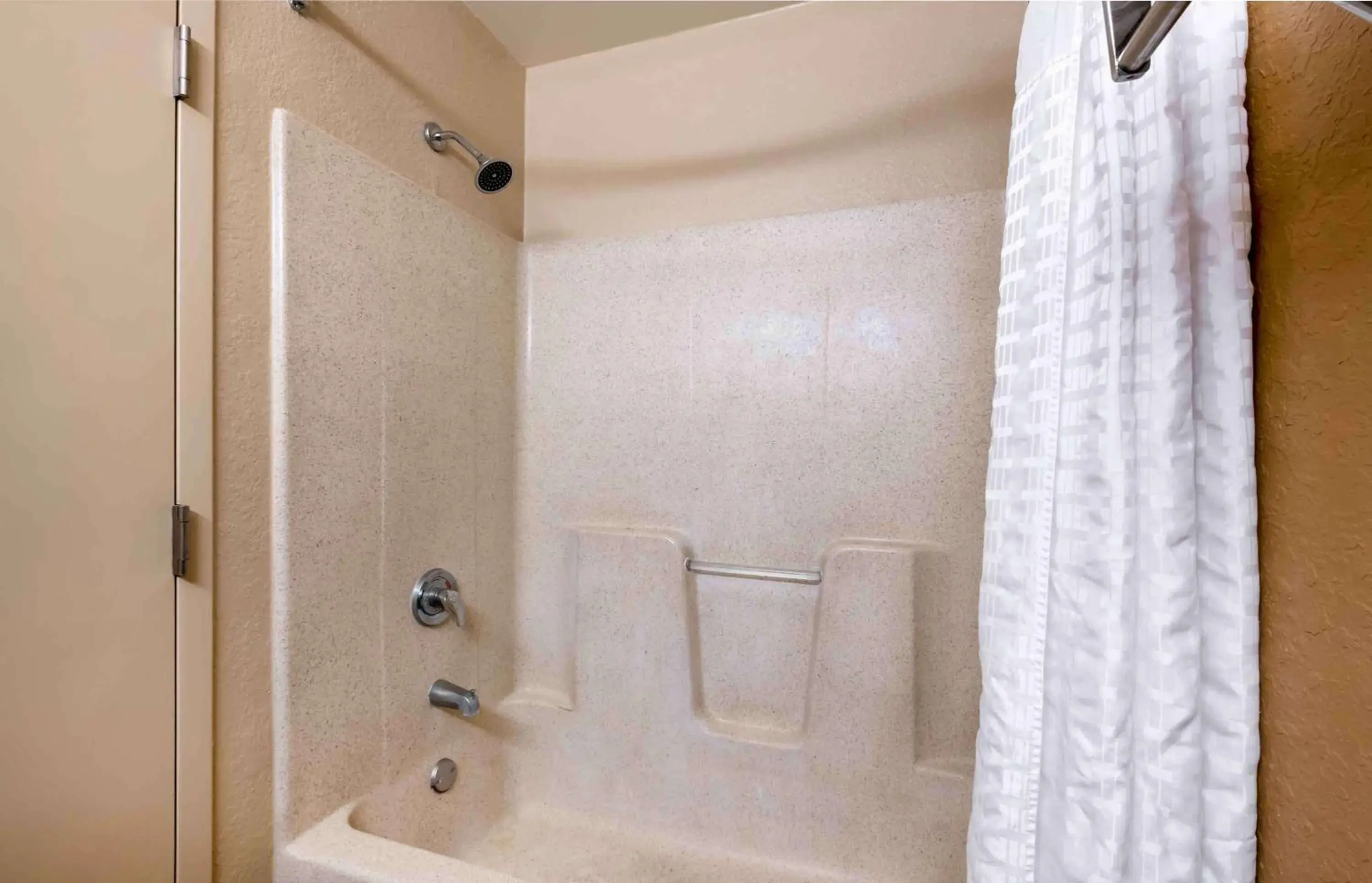 Bathroom in Extended Stay America Suites - Jacksonville - Lenoir Avenue East