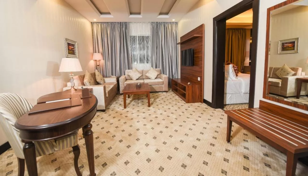 TV and multimedia, Seating Area in Grand Park Hotel