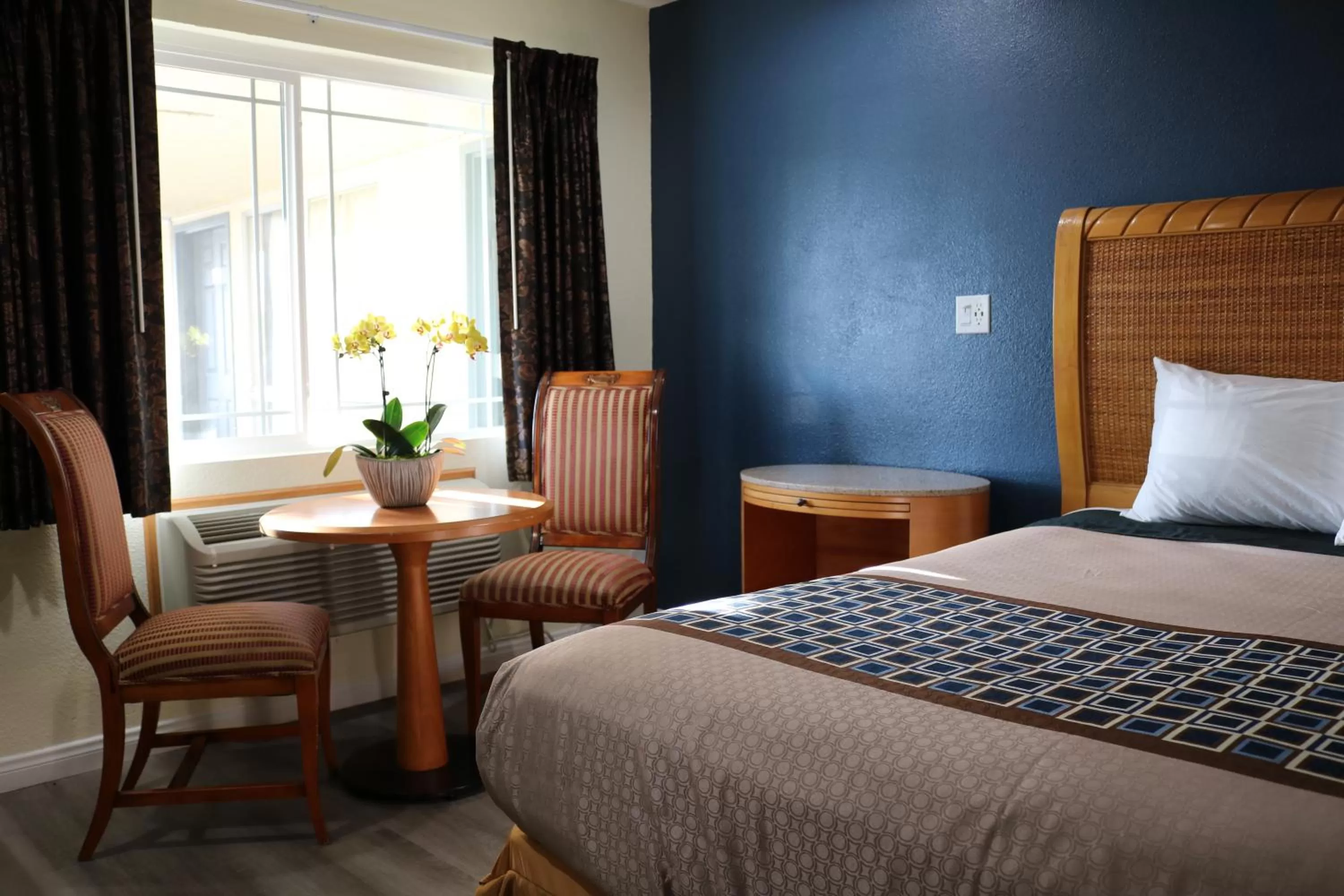 Bedroom, Bed in Valli Hi Motel