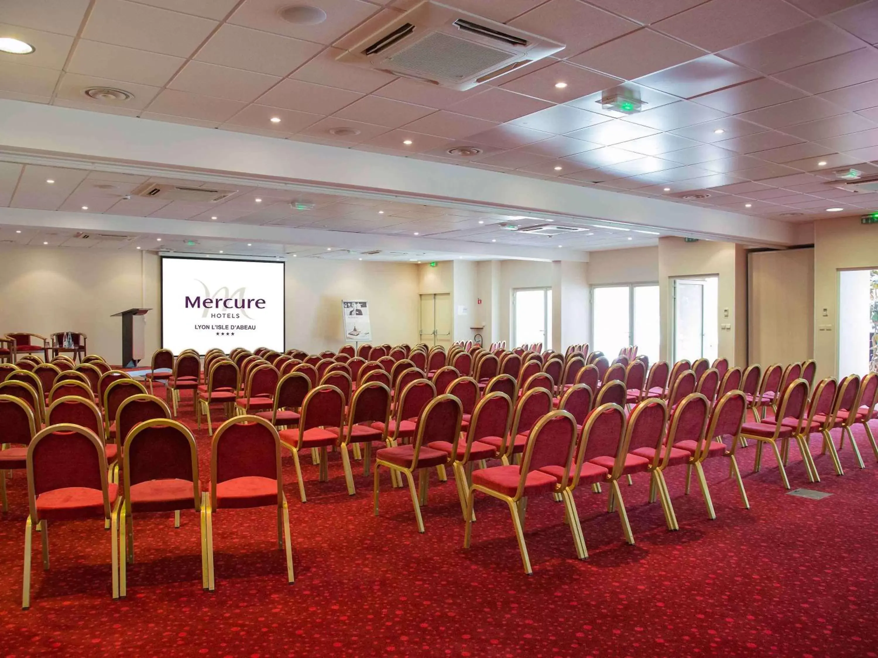 Meeting/conference room in Mercure Lyon Est Villefontaine