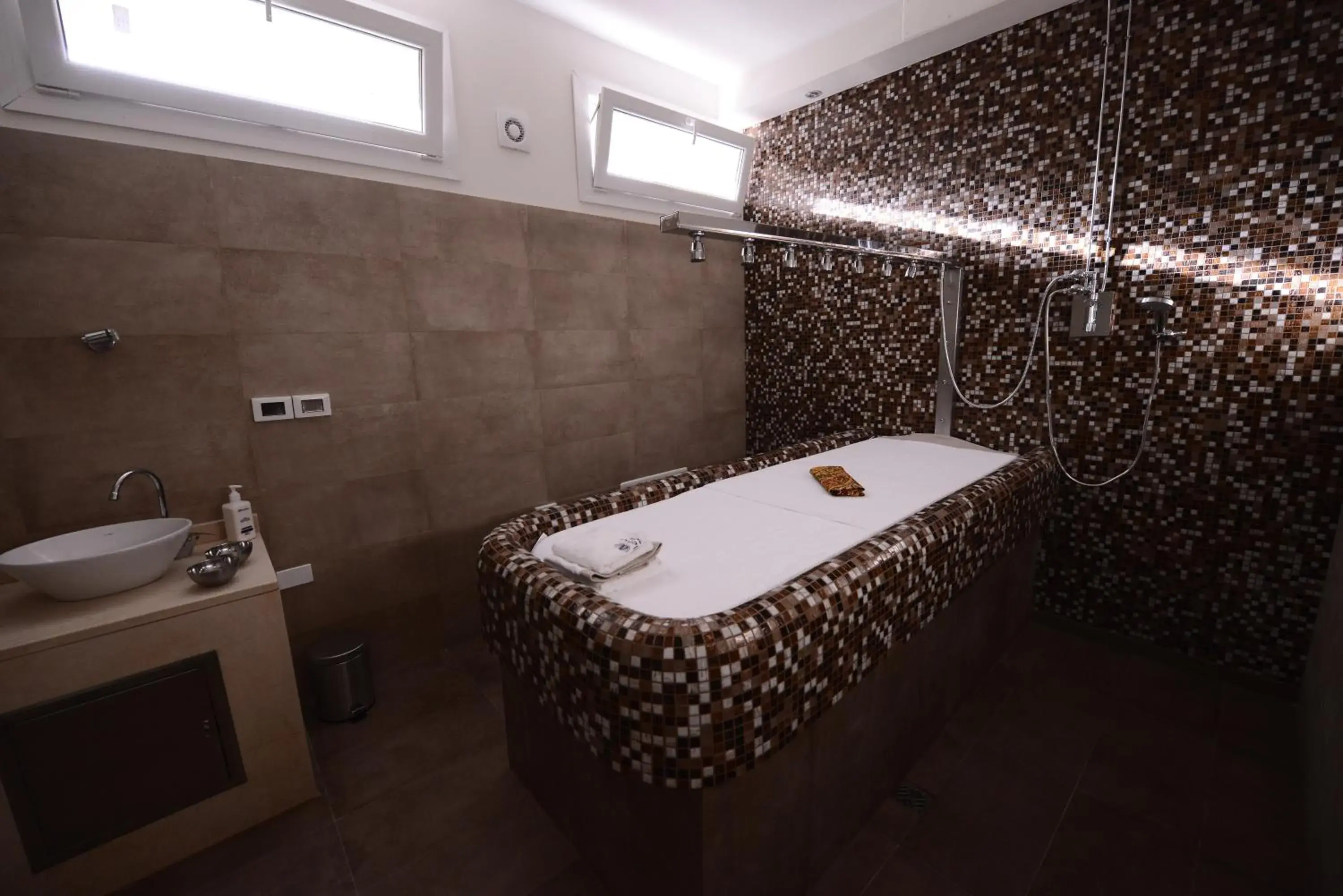 Spa and wellness centre/facilities, Bathroom in Sicilia Hotel Spa