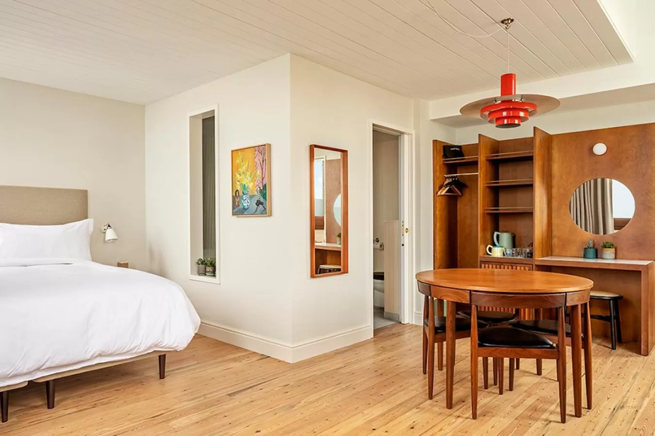 Photo of the whole room, Bed in Fort Road Hotel