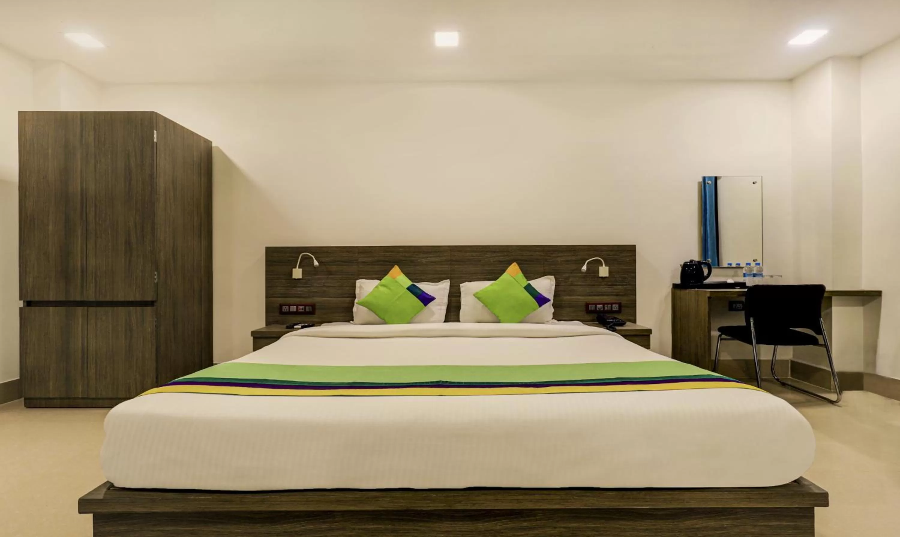 Bedroom, Bed in Treebo Arna Residency