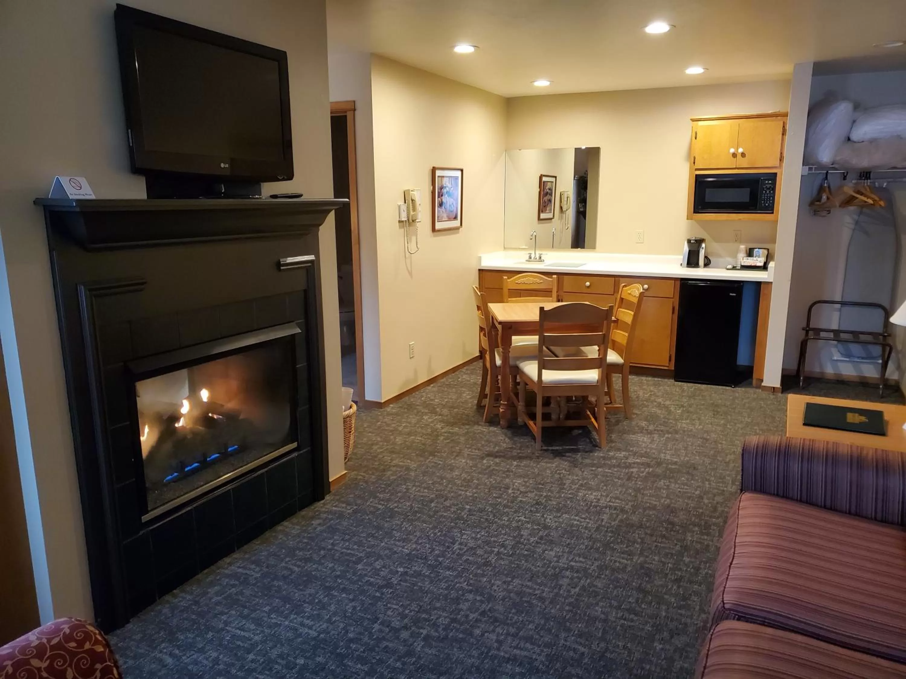 Living room in Homestead Suites - Fish Creek
