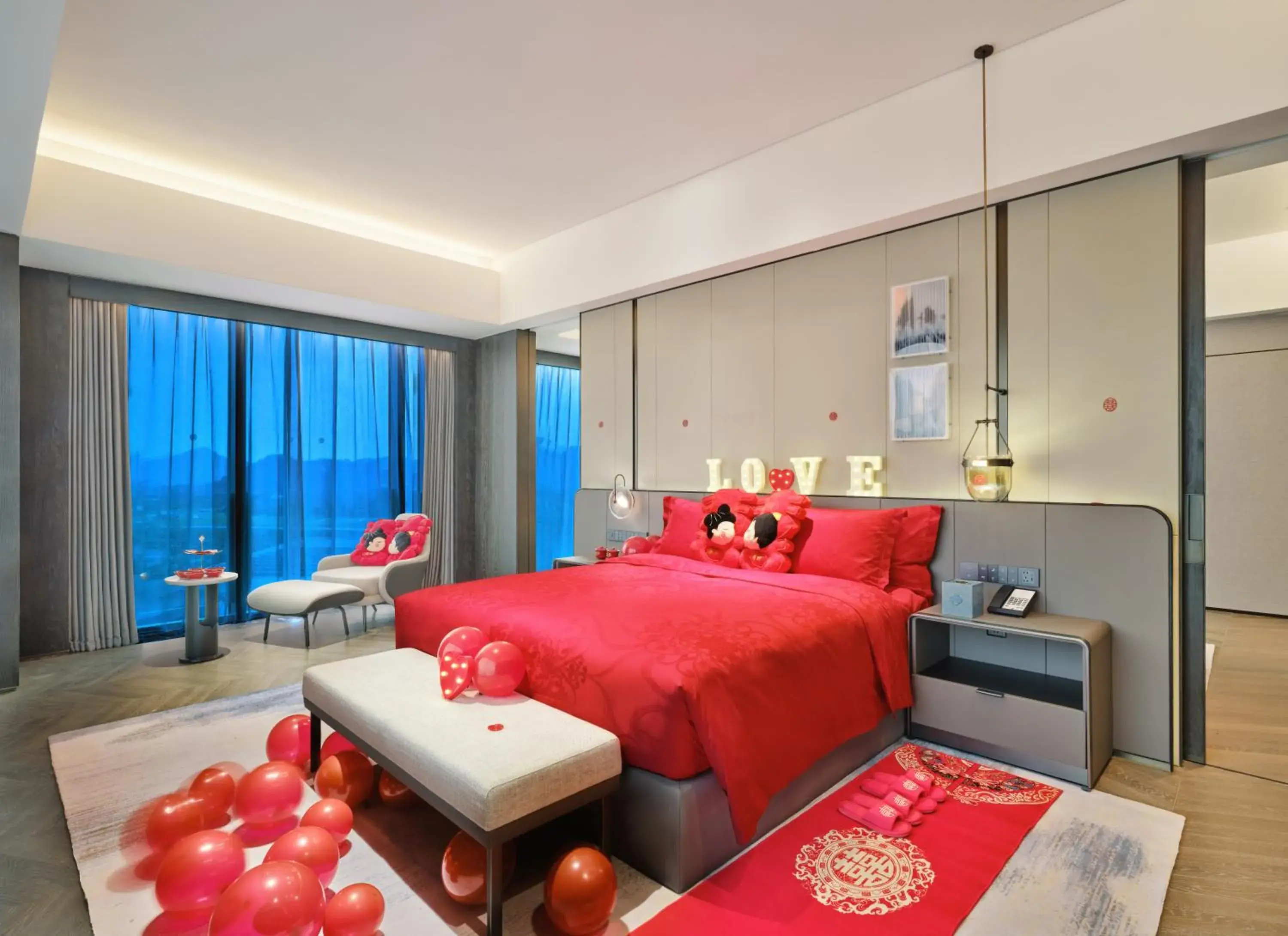 wedding, Bed in Crowne Plaza Jiangmen Binjiang, an IHG Hotel