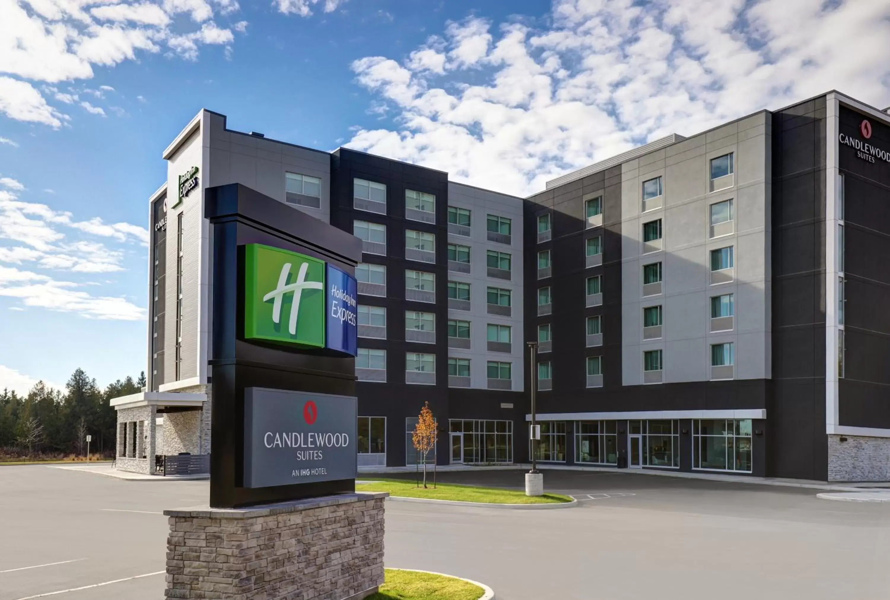 Property Building in Holiday Inn Express - Kingston West, an IHG Hotel