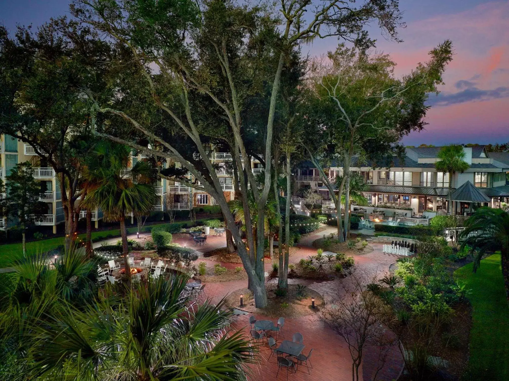 Property building in Omni Hilton Head Oceanfront Resort