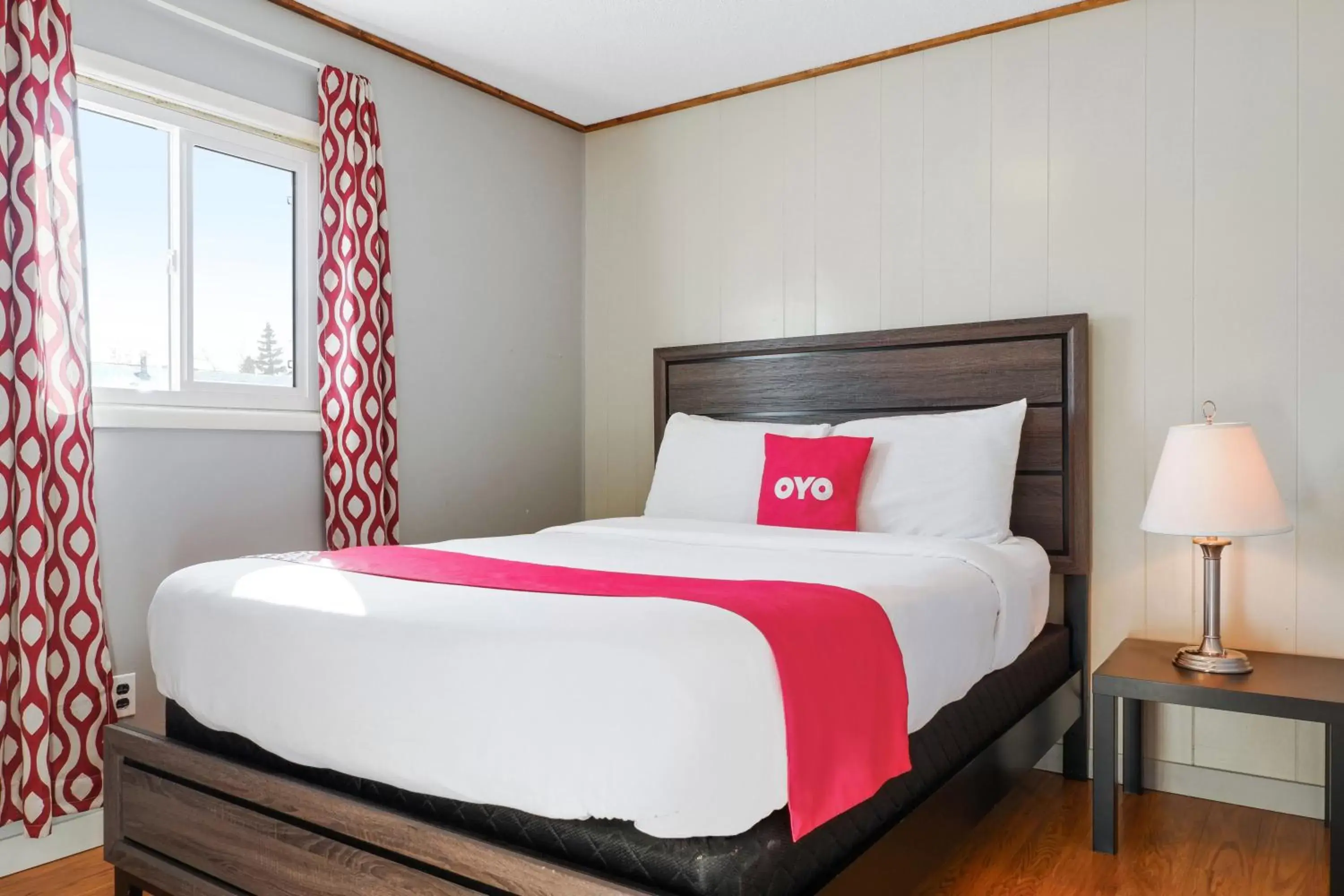 Bedroom in Hotel Bethel - Fort MacLeod, AB