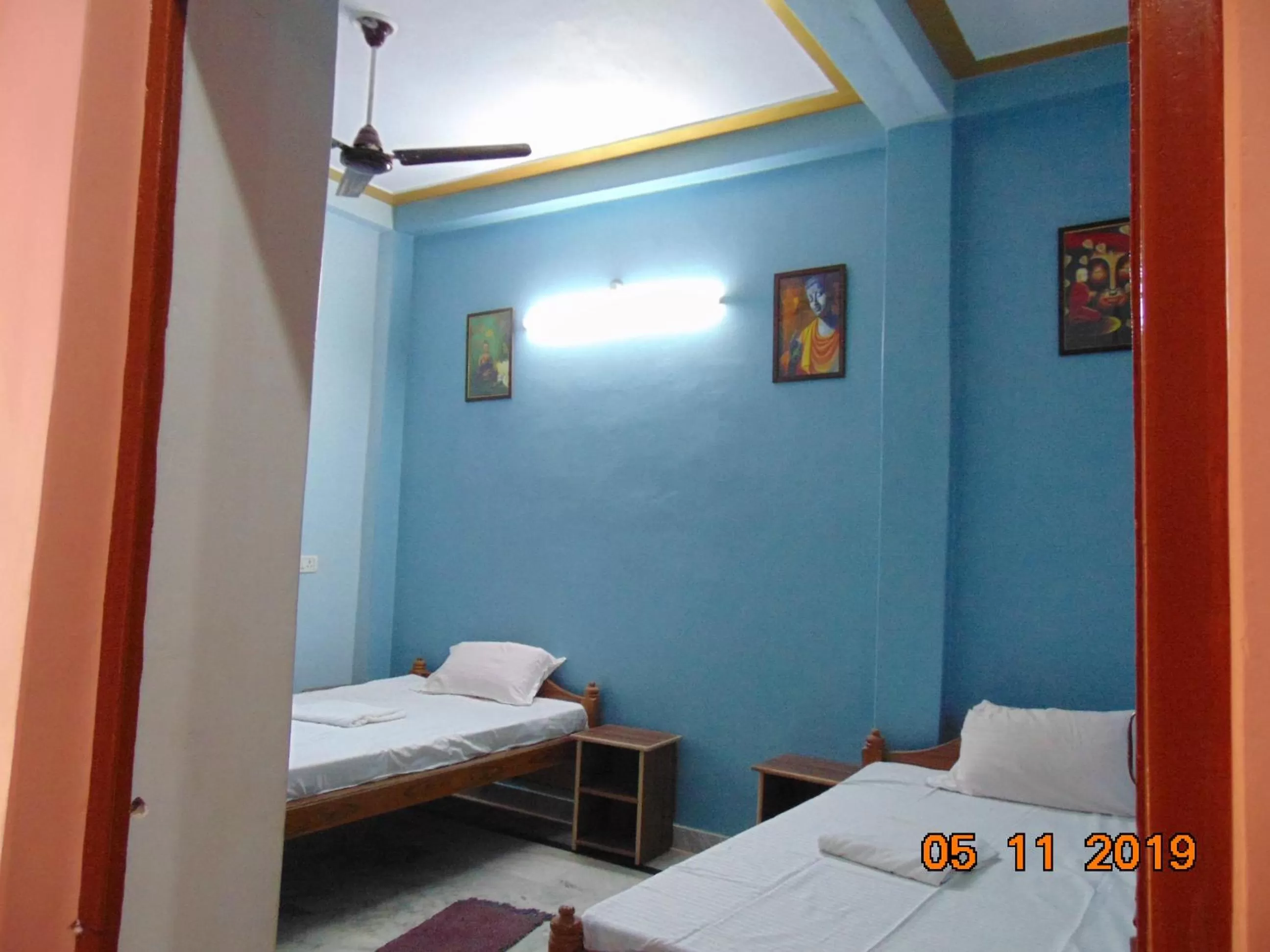 Bed in Mahamaya Paying Guest House
