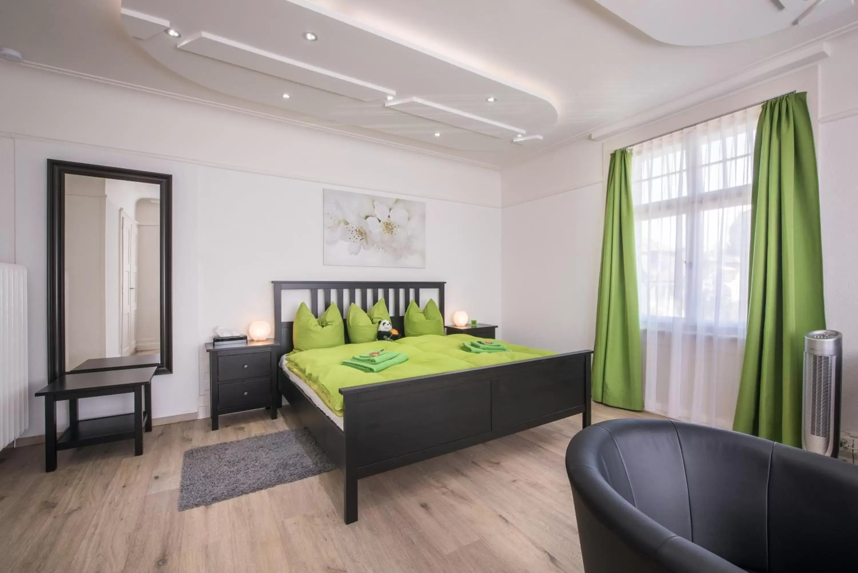 Photo of the whole room, Bed in Max Aviation Villa & Apartments