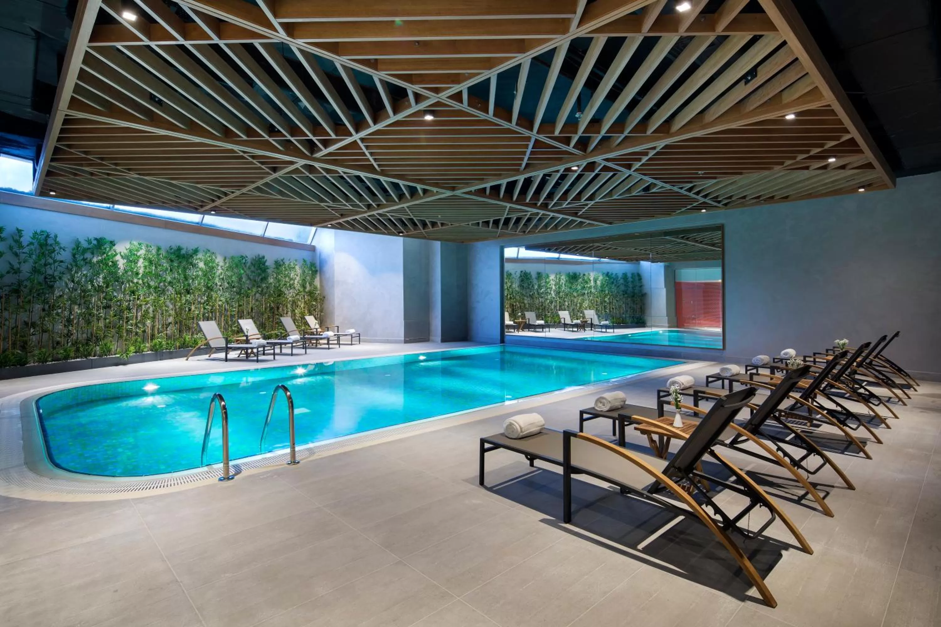 Swimming pool in Hilton Garden Inn Istanbul Beylikduzu
