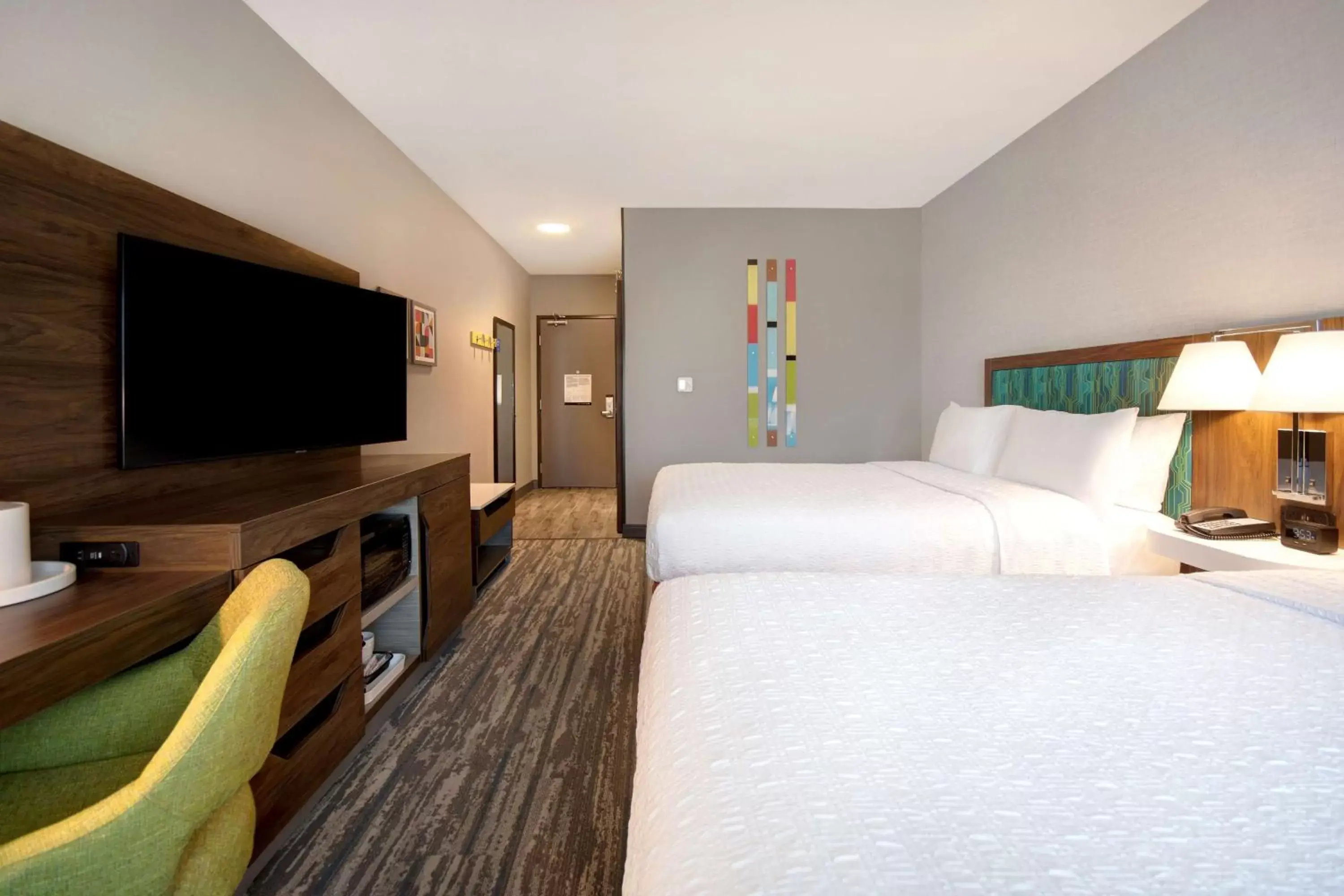 Bedroom, Bed in Hampton Inn & Suites By Hilton Rancho Cucamonga