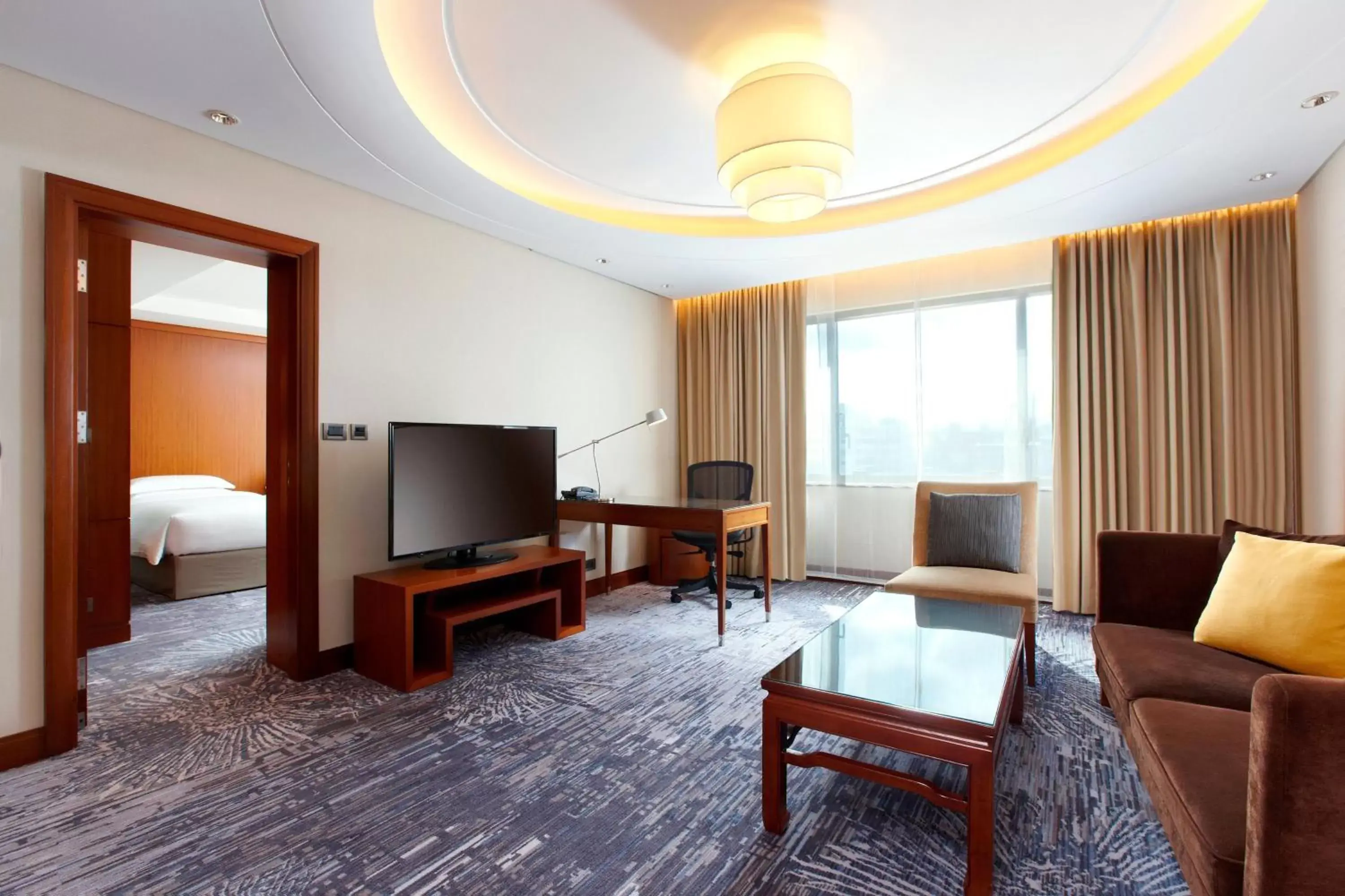 Living room, TV/Entertainment Center in Sheraton Grand Taipei Hotel
