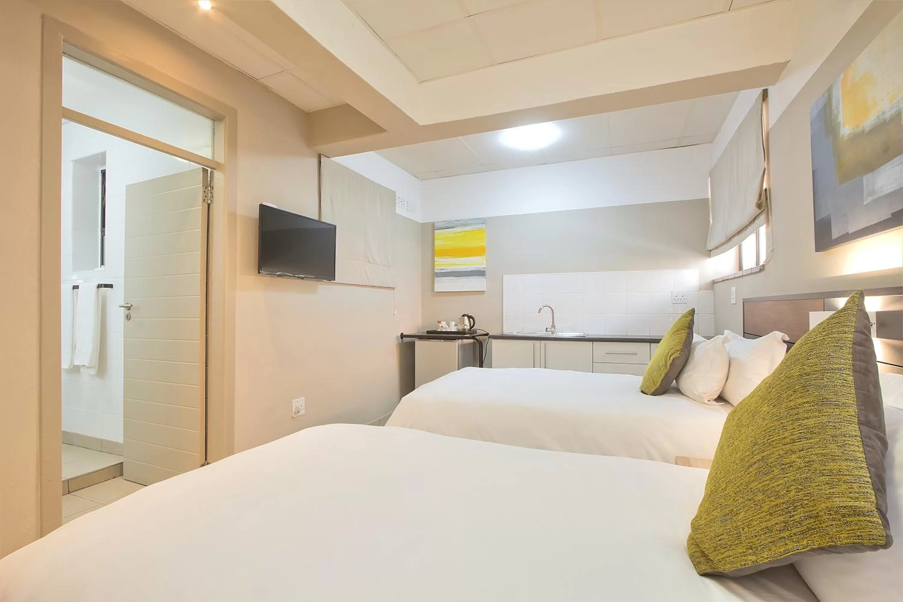 Photo of the whole room, Bed in The Park Lodge Hotel