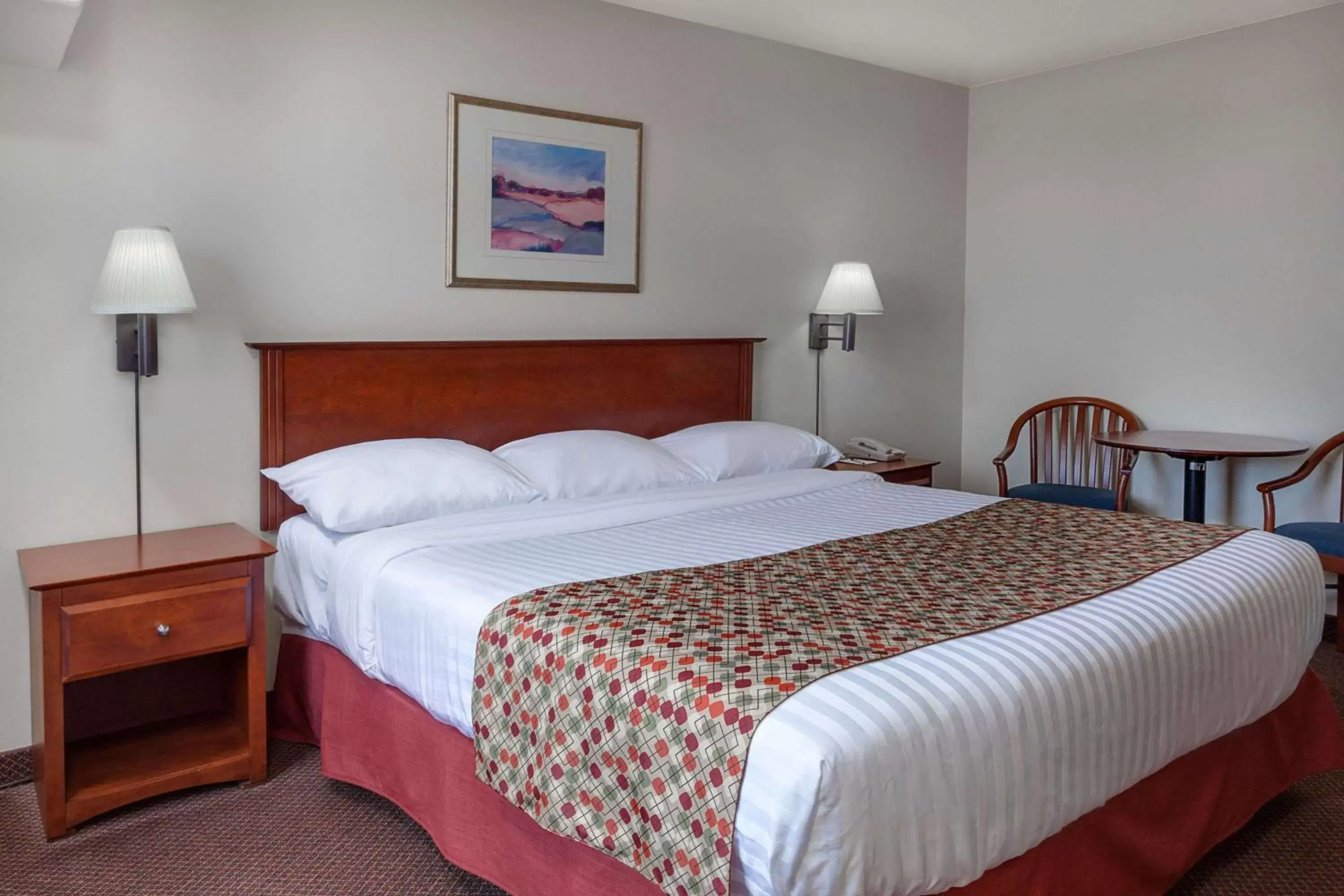 Photo of the whole room, Bed in Super 8 by Wyndham Caraquet